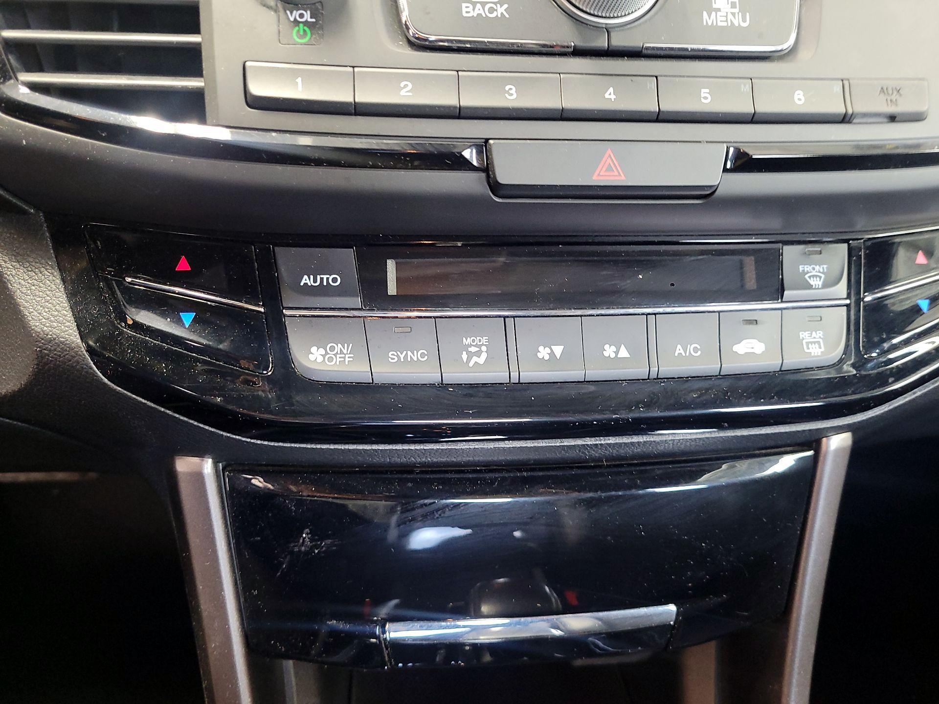 Thumbnail: 2016 Honda Accord - 16