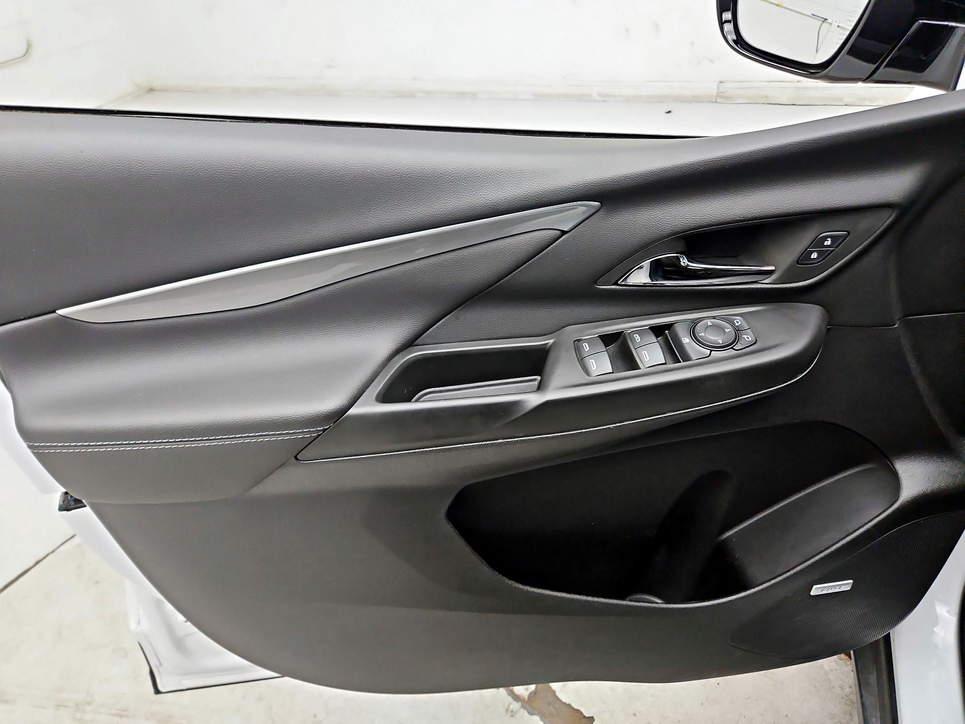 Thumbnail: 2023 Chevrolet Bolt EV - 12