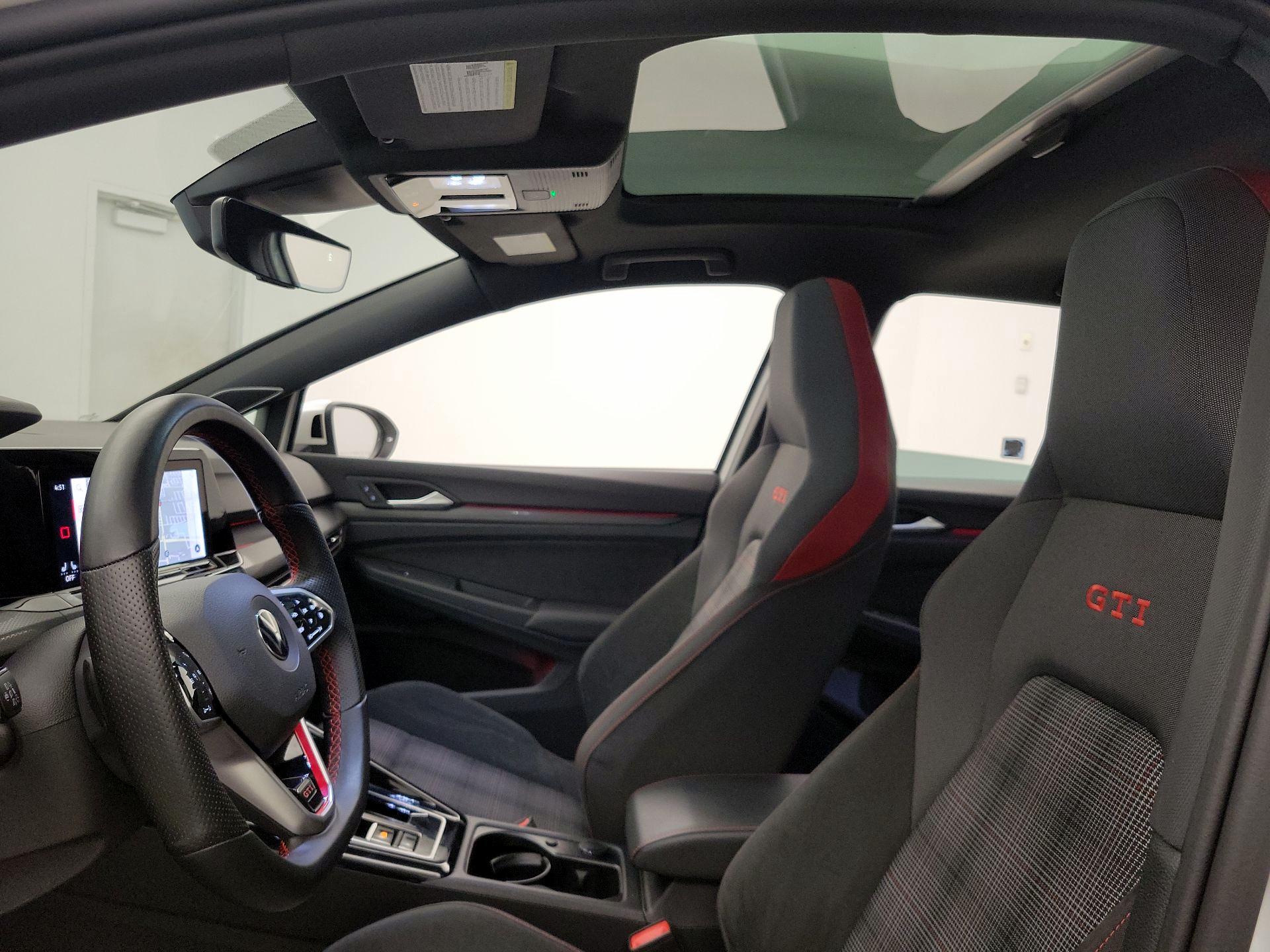 Thumbnail: 2023 Volkswagen Golf - 20