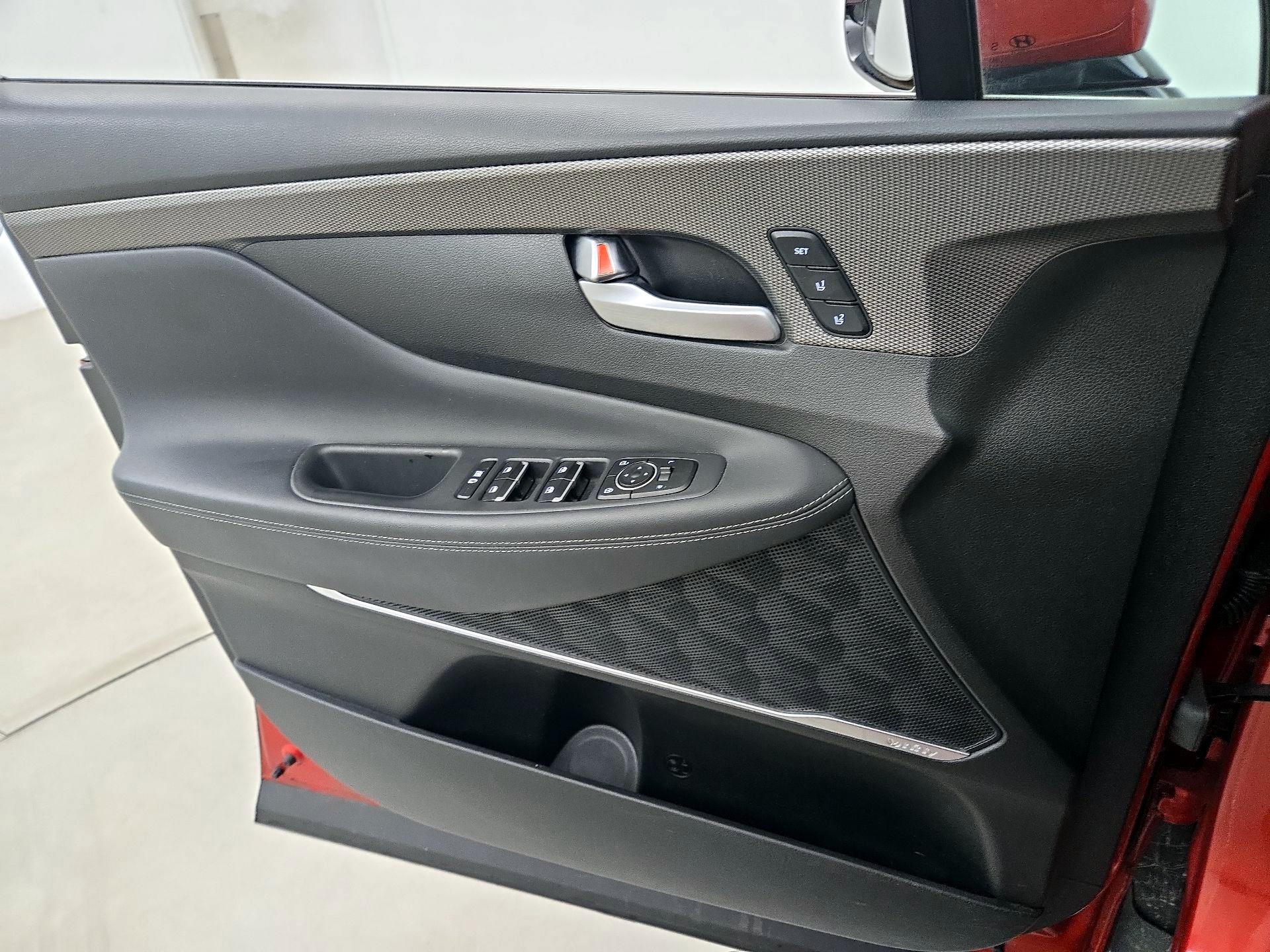 Thumbnail: 2019 Hyundai Santa Fe - 12