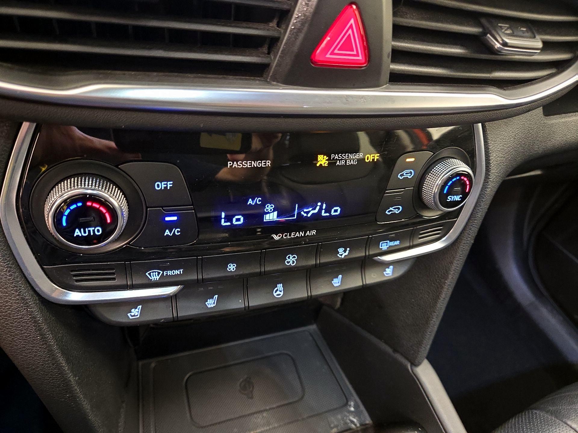 Thumbnail: 2019 Hyundai Santa Fe - 17