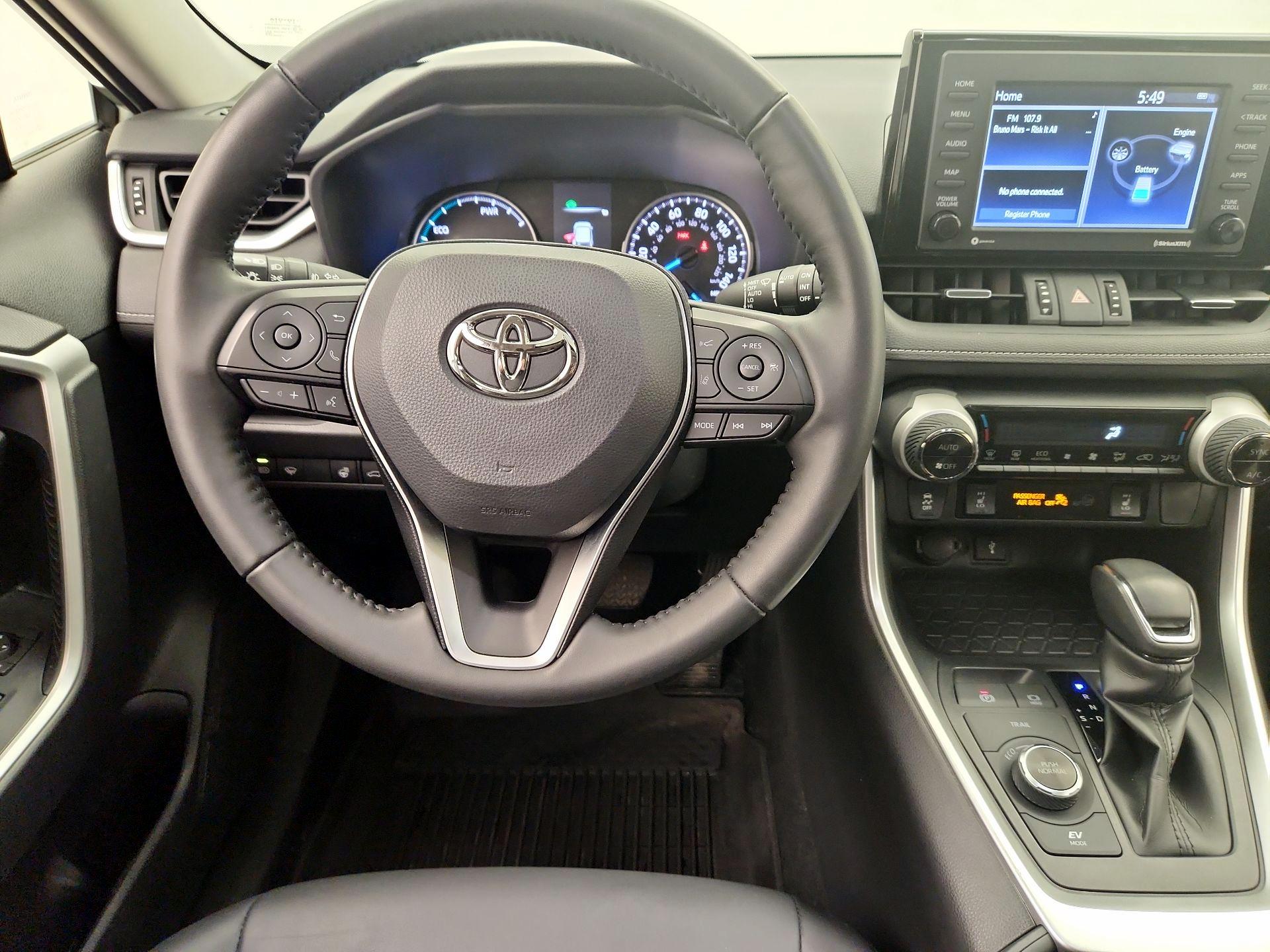 Thumbnail: 2022 Toyota RAV4 - 10