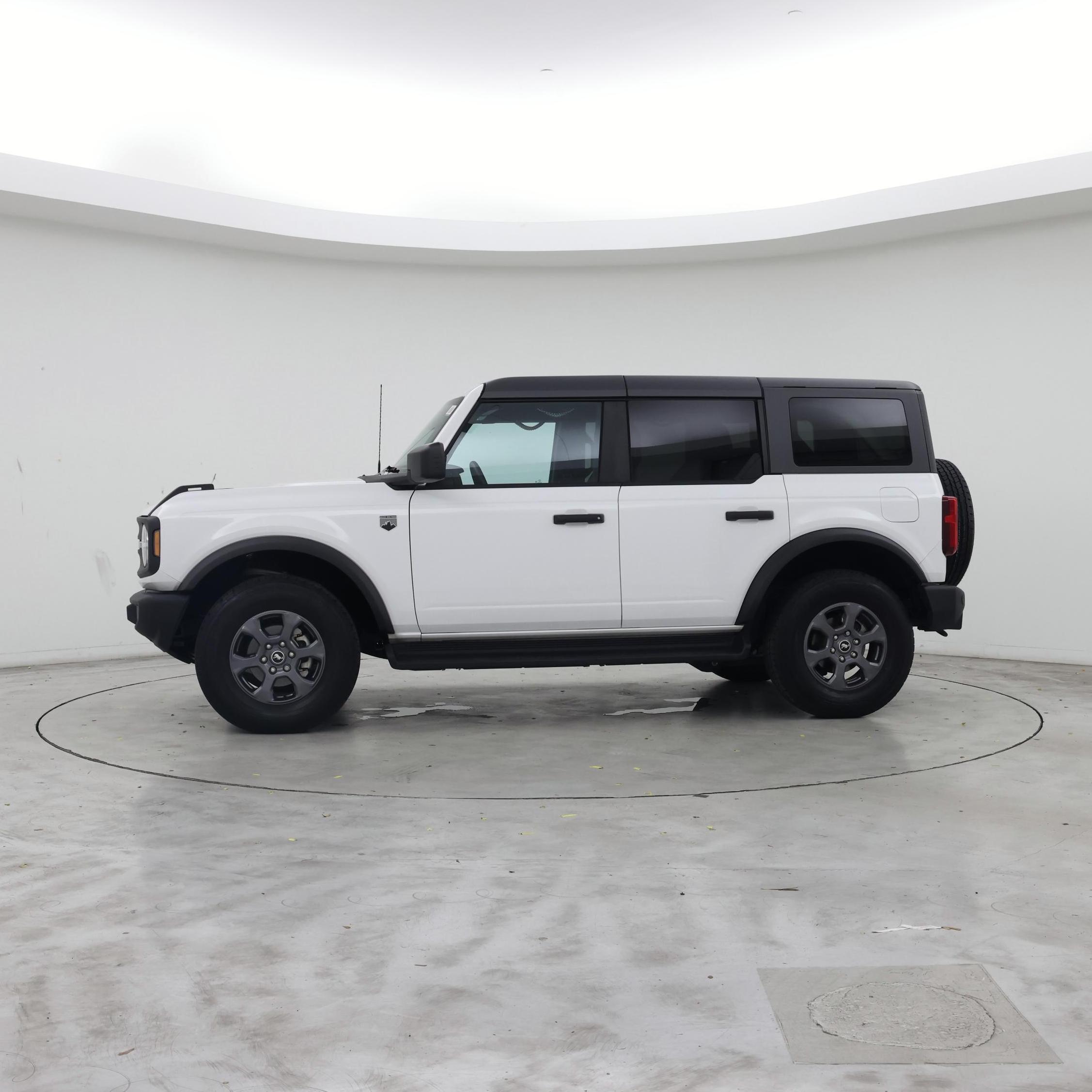 Thumbnail: 2025 Ford Bronco - 3
