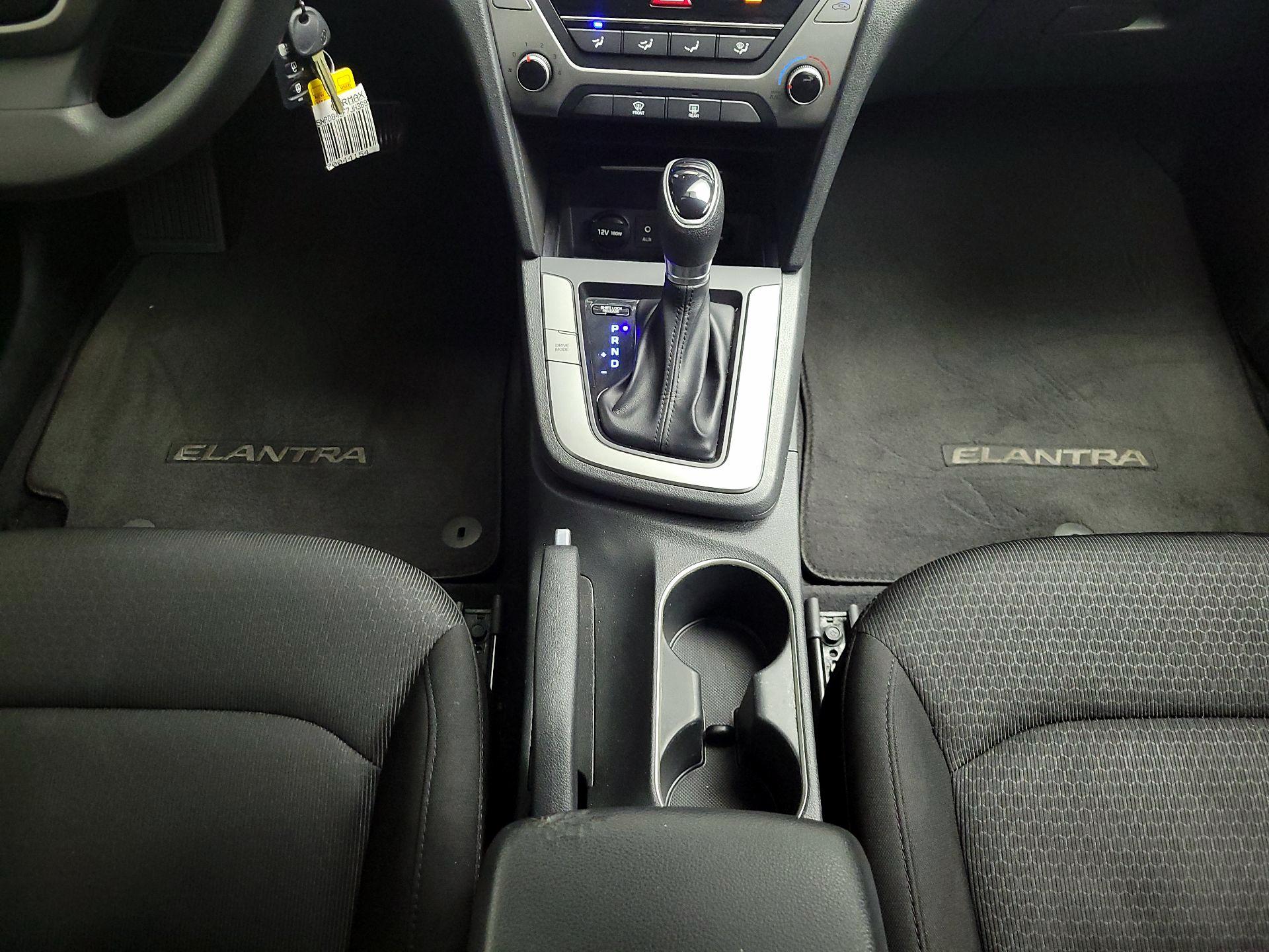 Thumbnail: 2018 Hyundai Elantra - 17