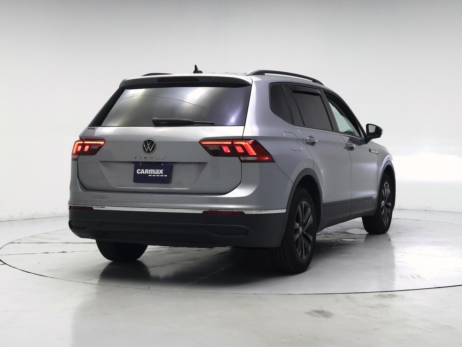 2023 Volkswagen Tiguan S - Photo 9