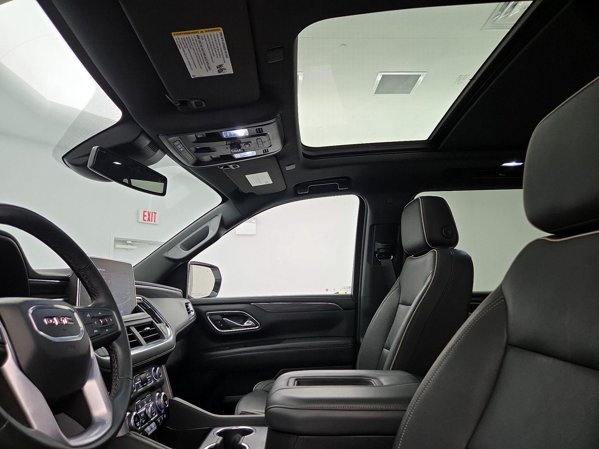 Thumbnail: 2023 GMC Yukon XL - 20