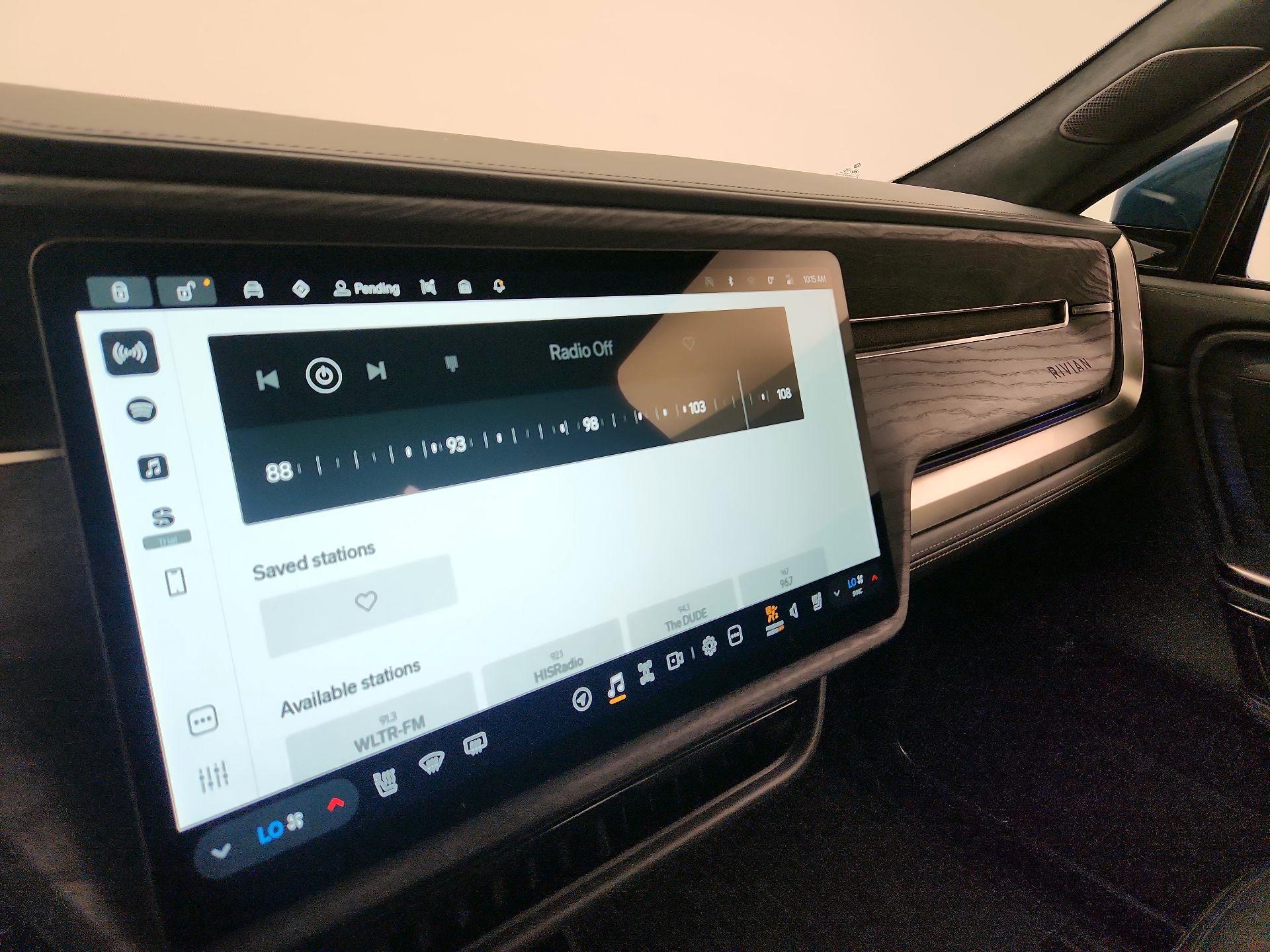 Thumbnail: 2023 Rivian R1S - 16