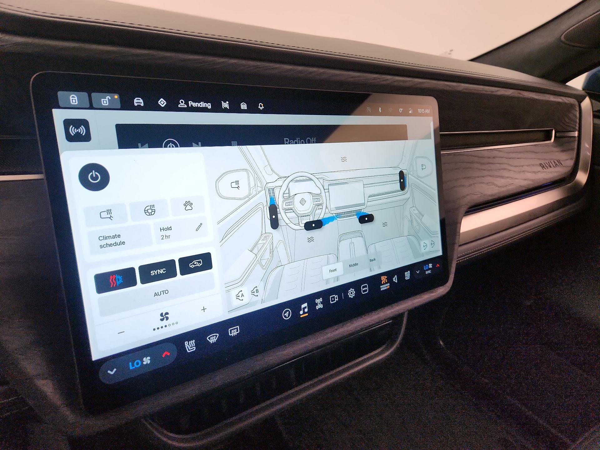 Thumbnail: 2023 Rivian R1S - 17