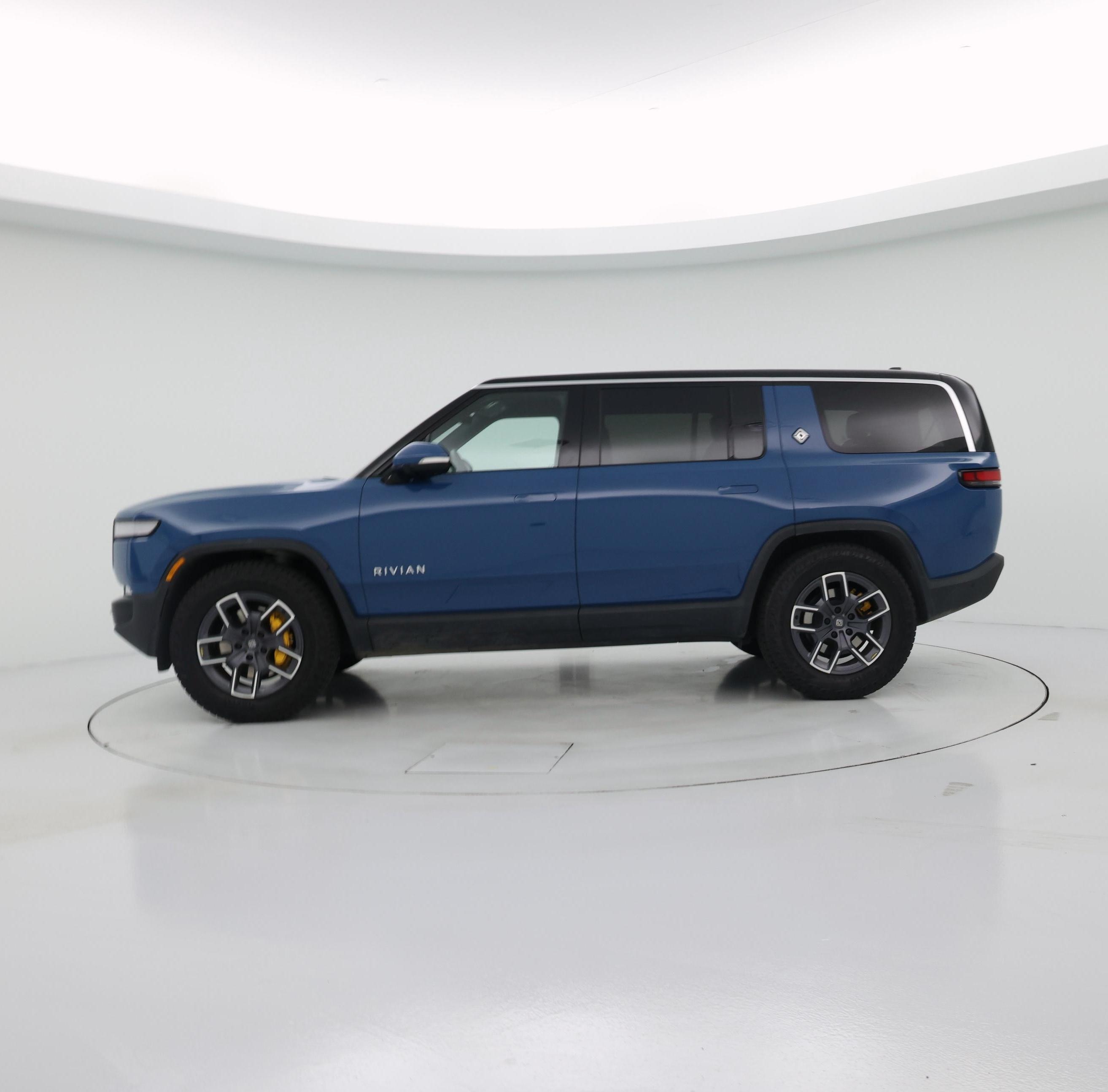 Thumbnail: 2023 Rivian R1S - 3