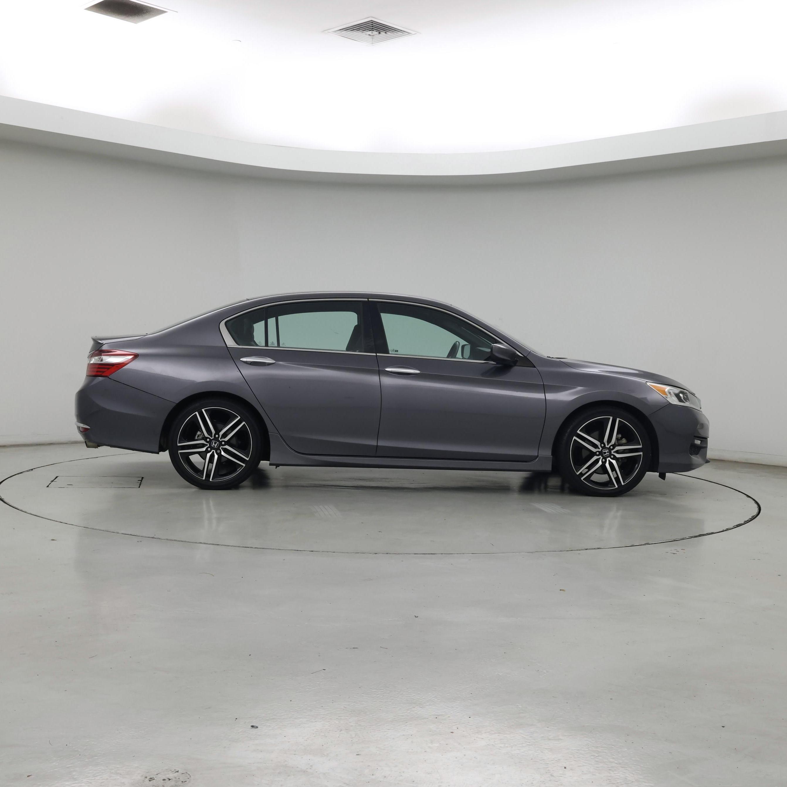 Thumbnail: 2017 Honda Accord - 7