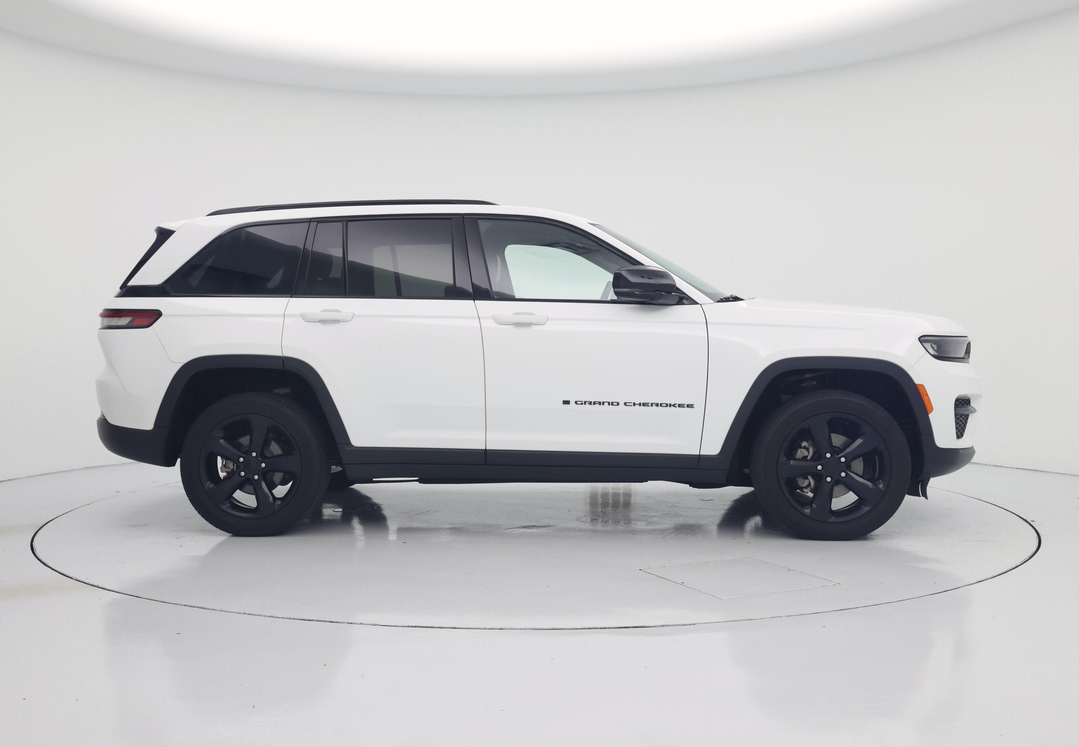 Thumbnail: 2023 Jeep Grand Cherokee - 7