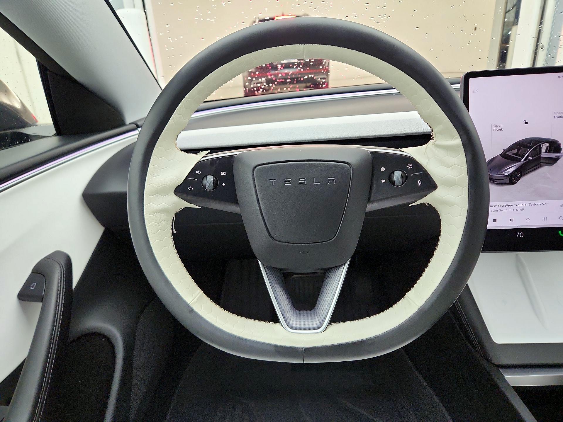 Thumbnail: 2025 Tesla Model 3 - 10