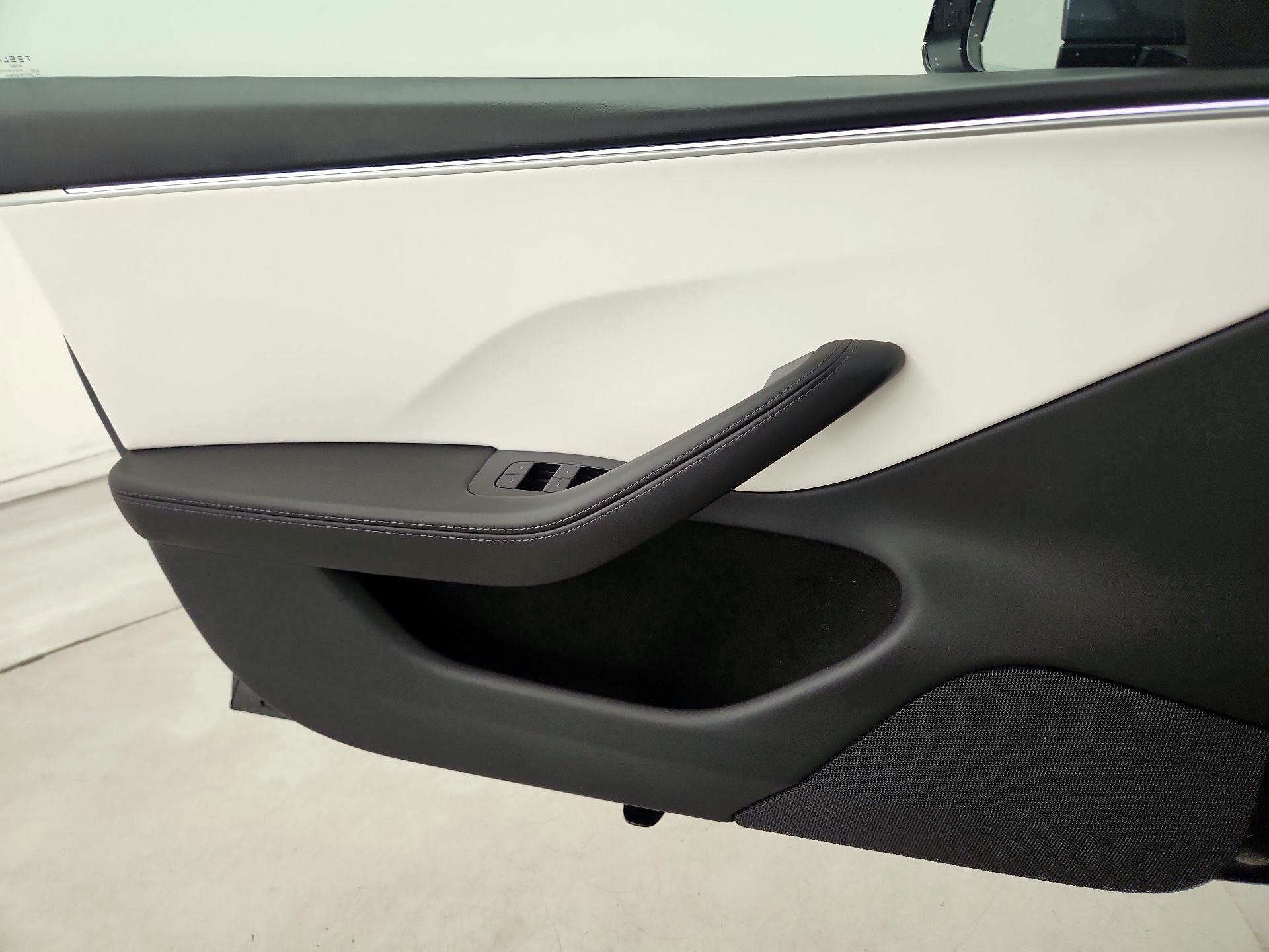 Thumbnail: 2025 Tesla Model 3 - 12