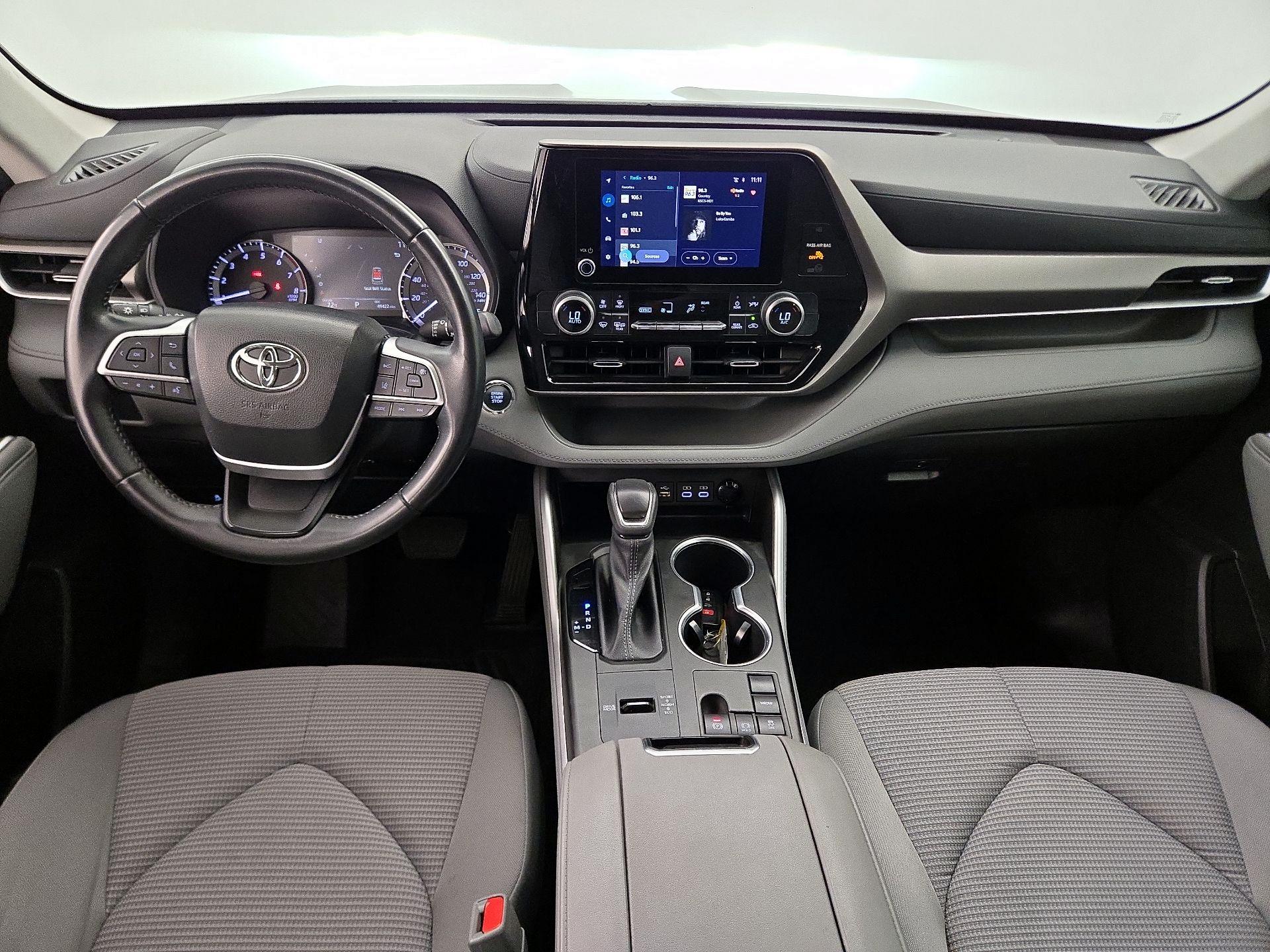 Thumbnail: 2023 Toyota Highlander - 9