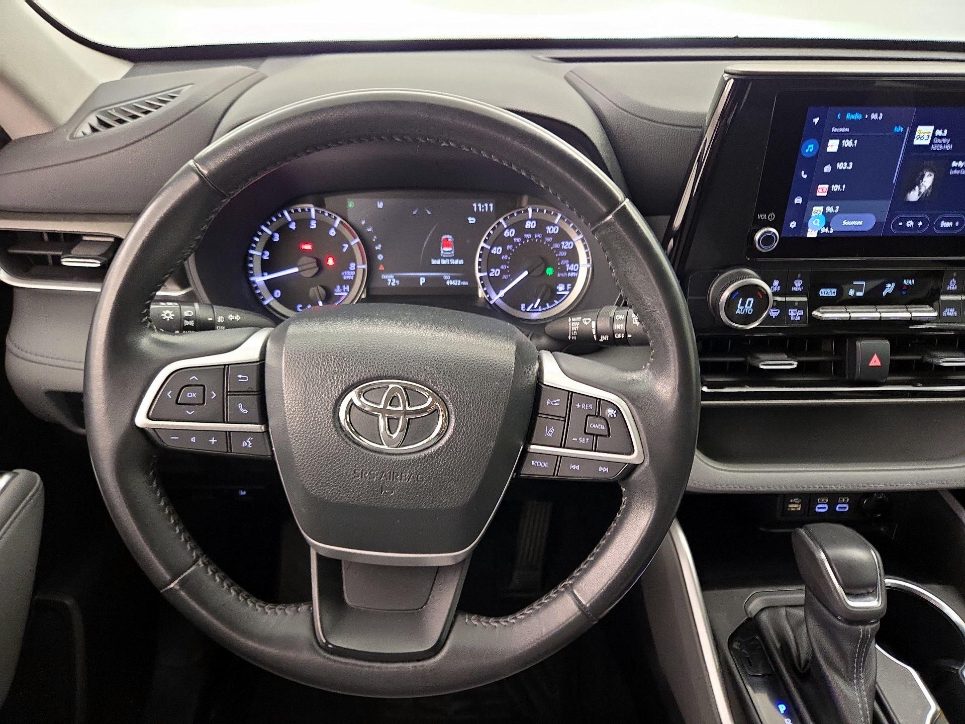 Thumbnail: 2023 Toyota Highlander - 10