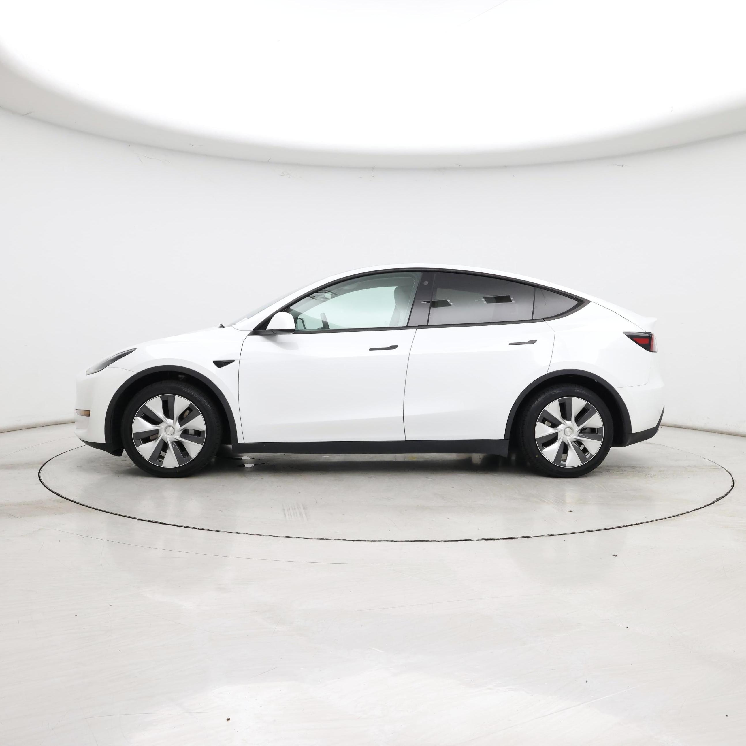 Thumbnail: 2023 Tesla Model Y - 3