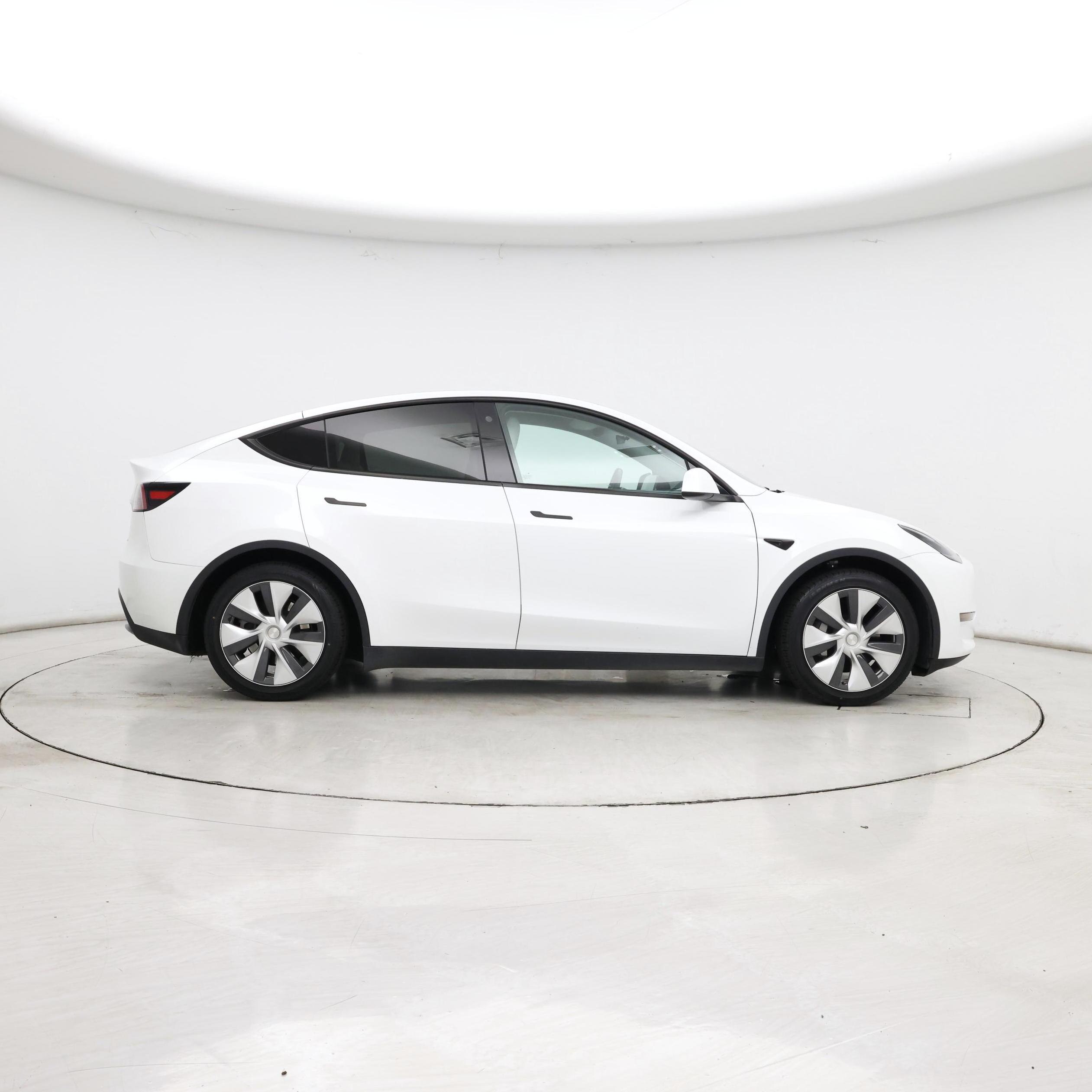 Thumbnail: 2023 Tesla Model Y - 7