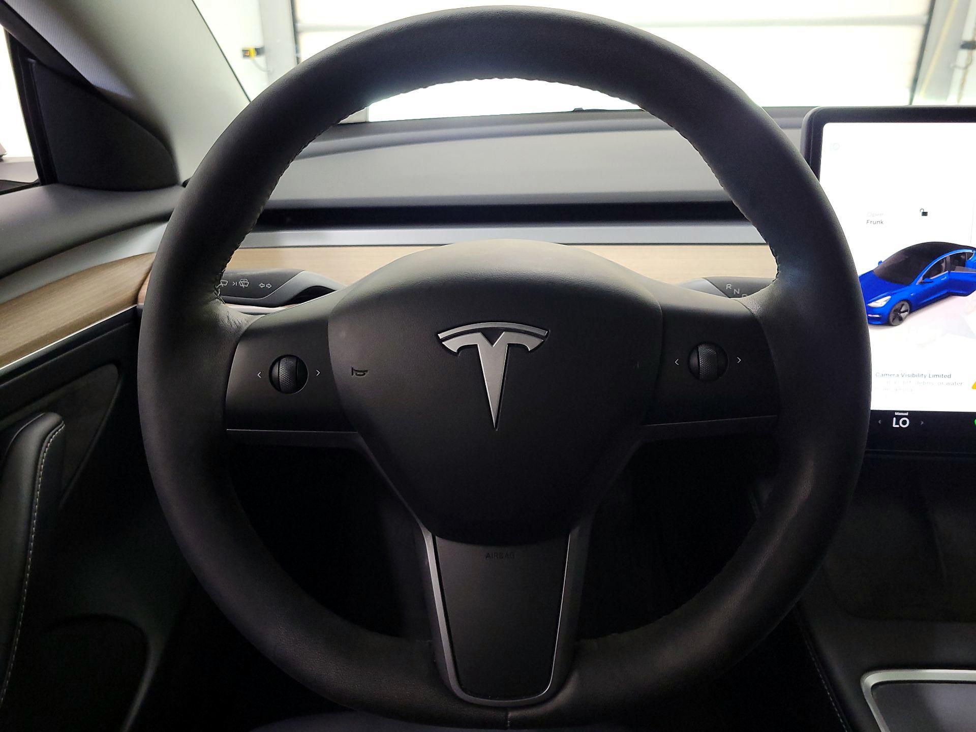 Thumbnail: 2023 Tesla Model 3 - 10