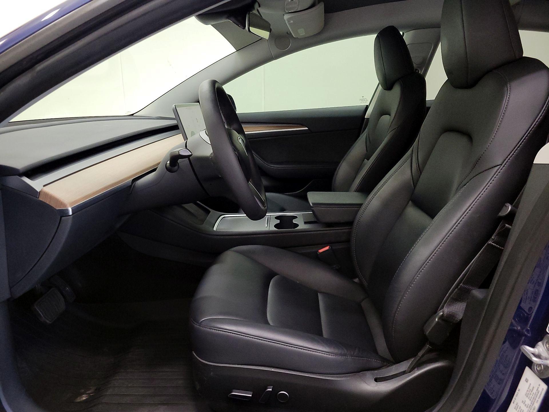 Thumbnail: 2023 Tesla Model 3 - 11