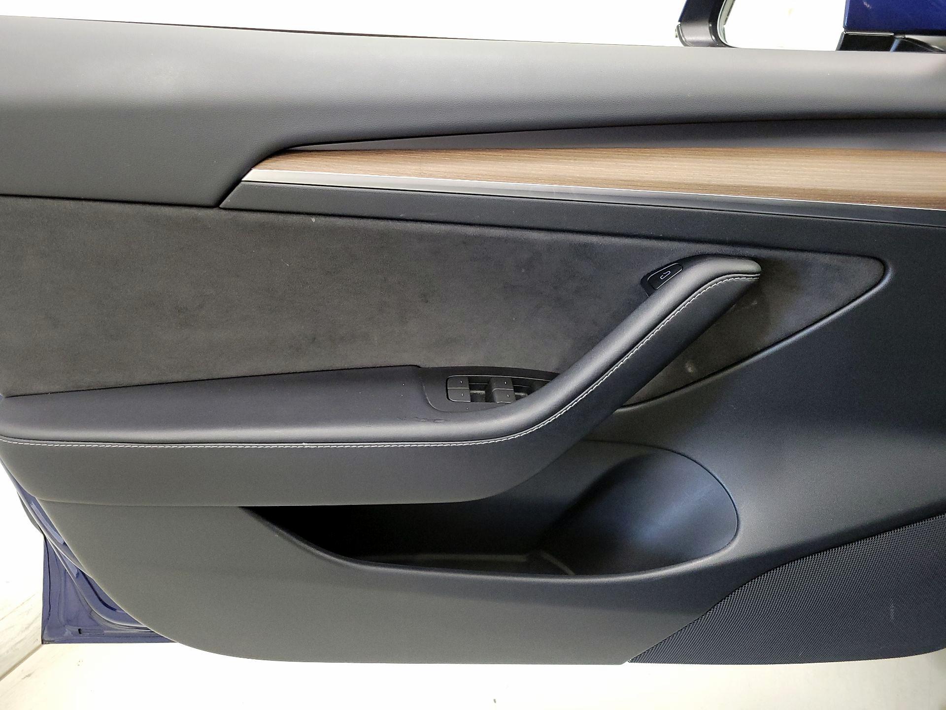 Thumbnail: 2023 Tesla Model 3 - 12