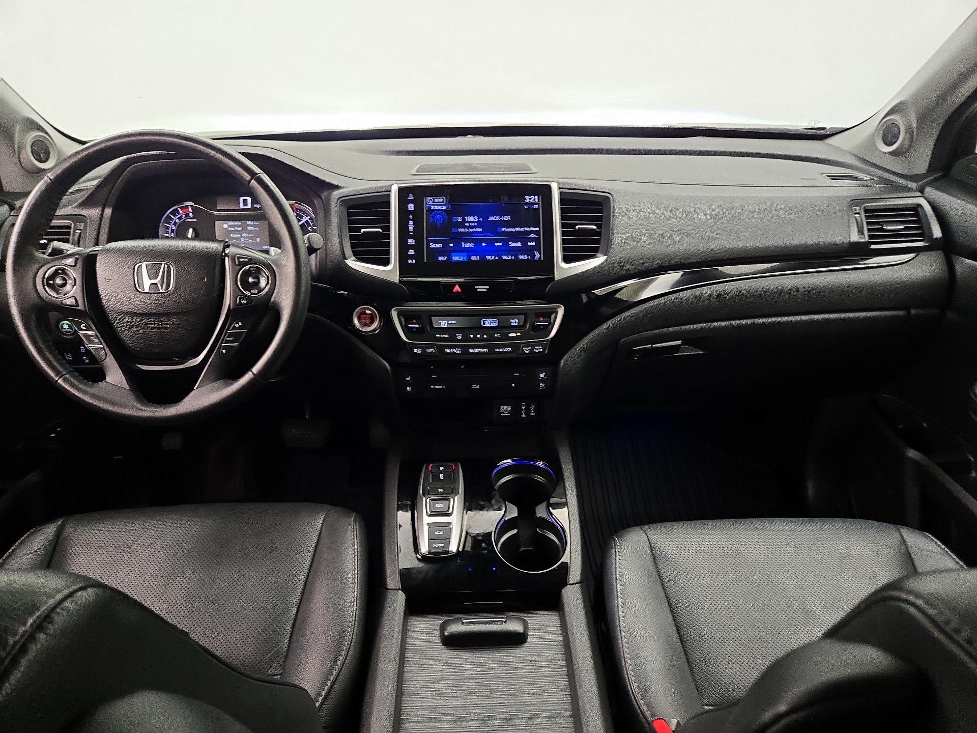 Thumbnail: 2017 Honda Pilot - 9