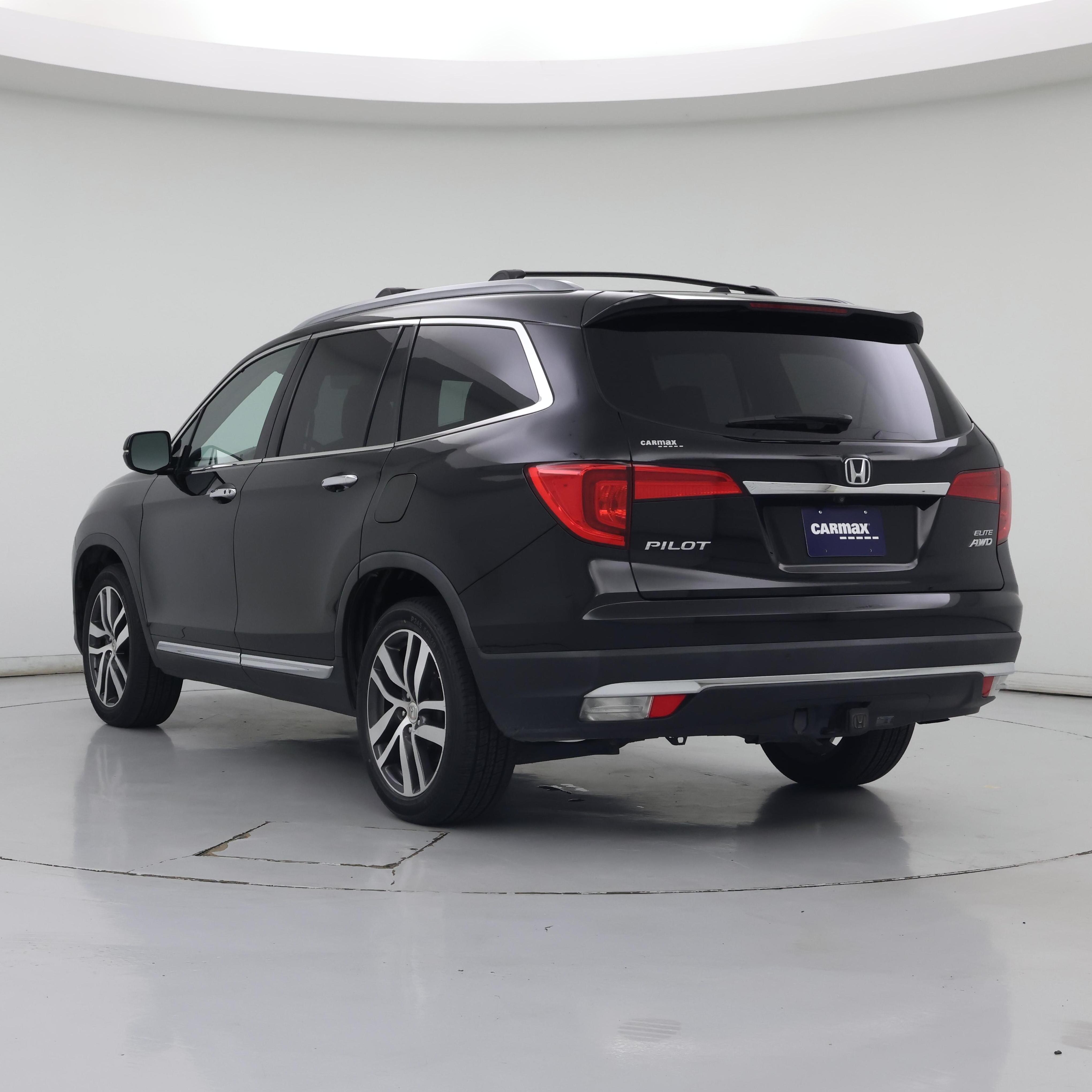 Thumbnail: 2017 Honda Pilot - 2