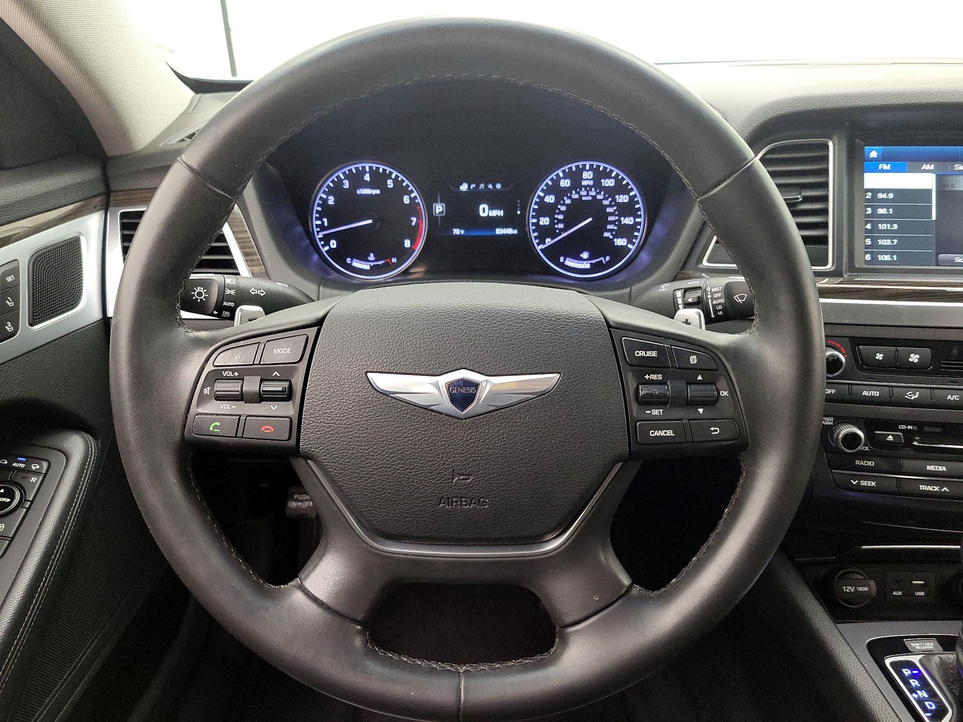Thumbnail: 2015 Hyundai Genesis - 10