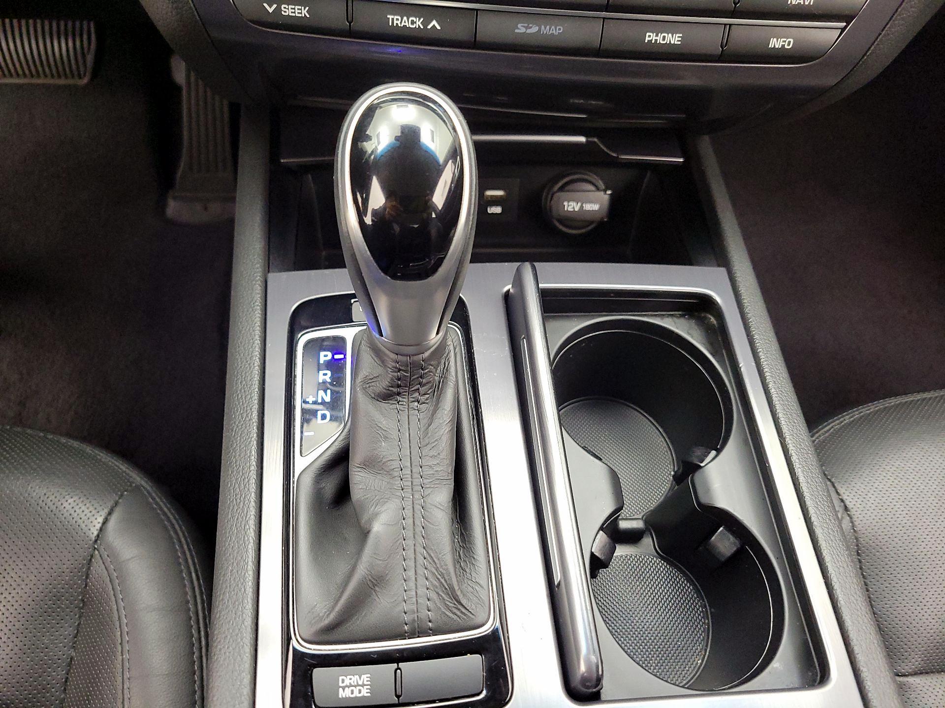 Thumbnail: 2015 Hyundai Genesis - 18