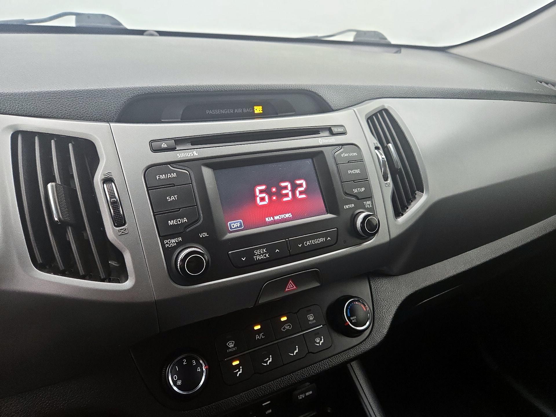 Thumbnail: 2015 Kia Sportage - 15