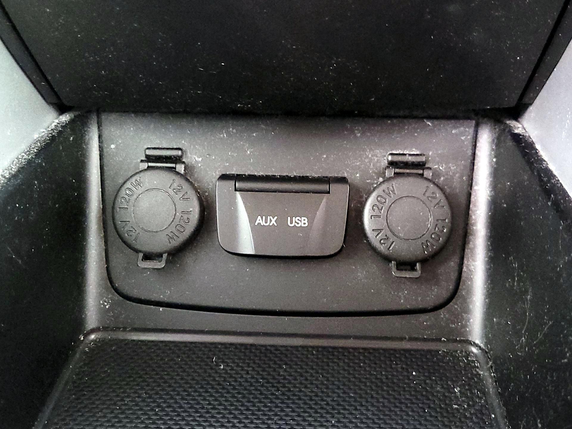 Thumbnail: 2015 Hyundai Sonata - 18