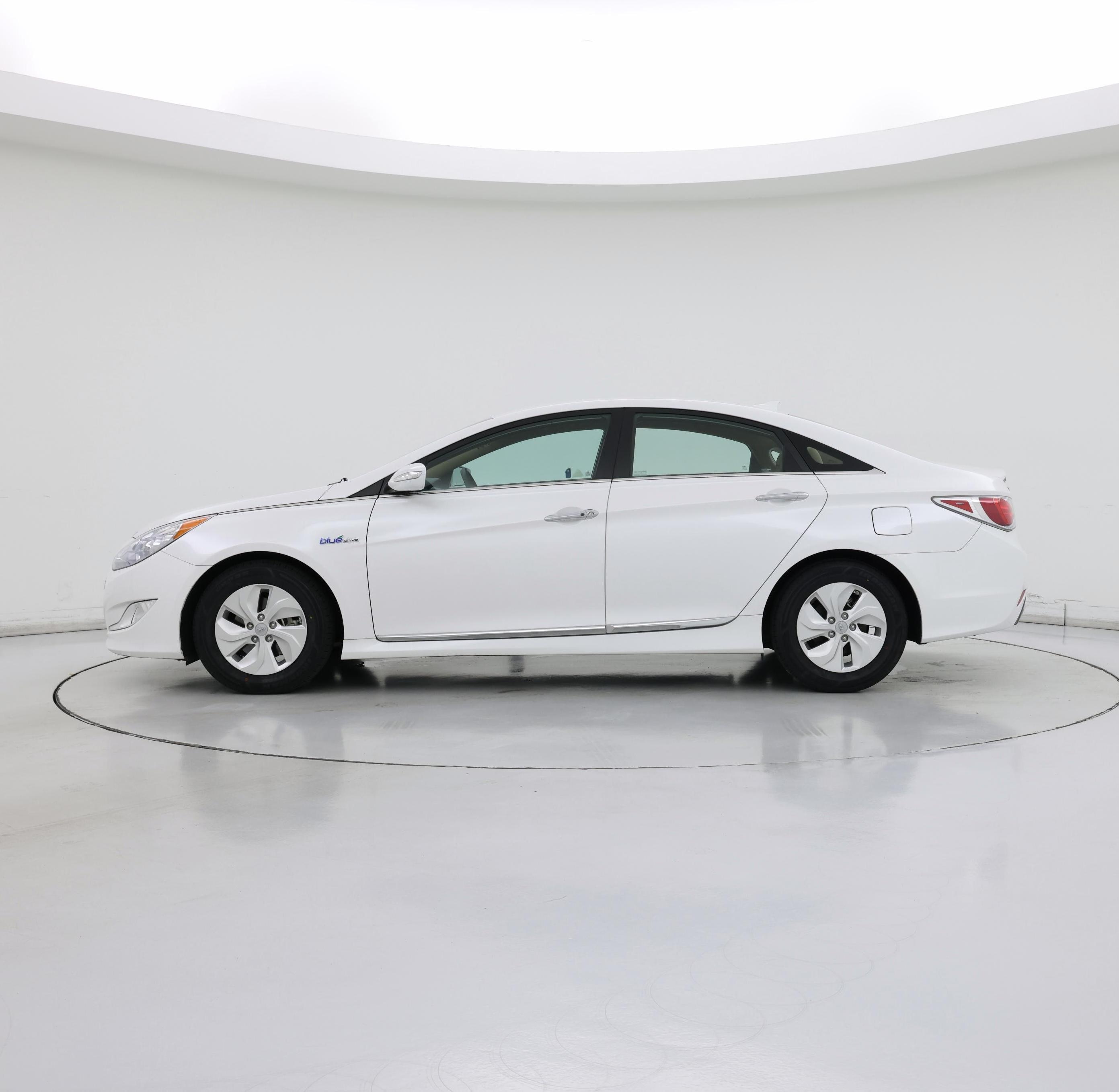 Thumbnail: 2015 Hyundai Sonata - 3