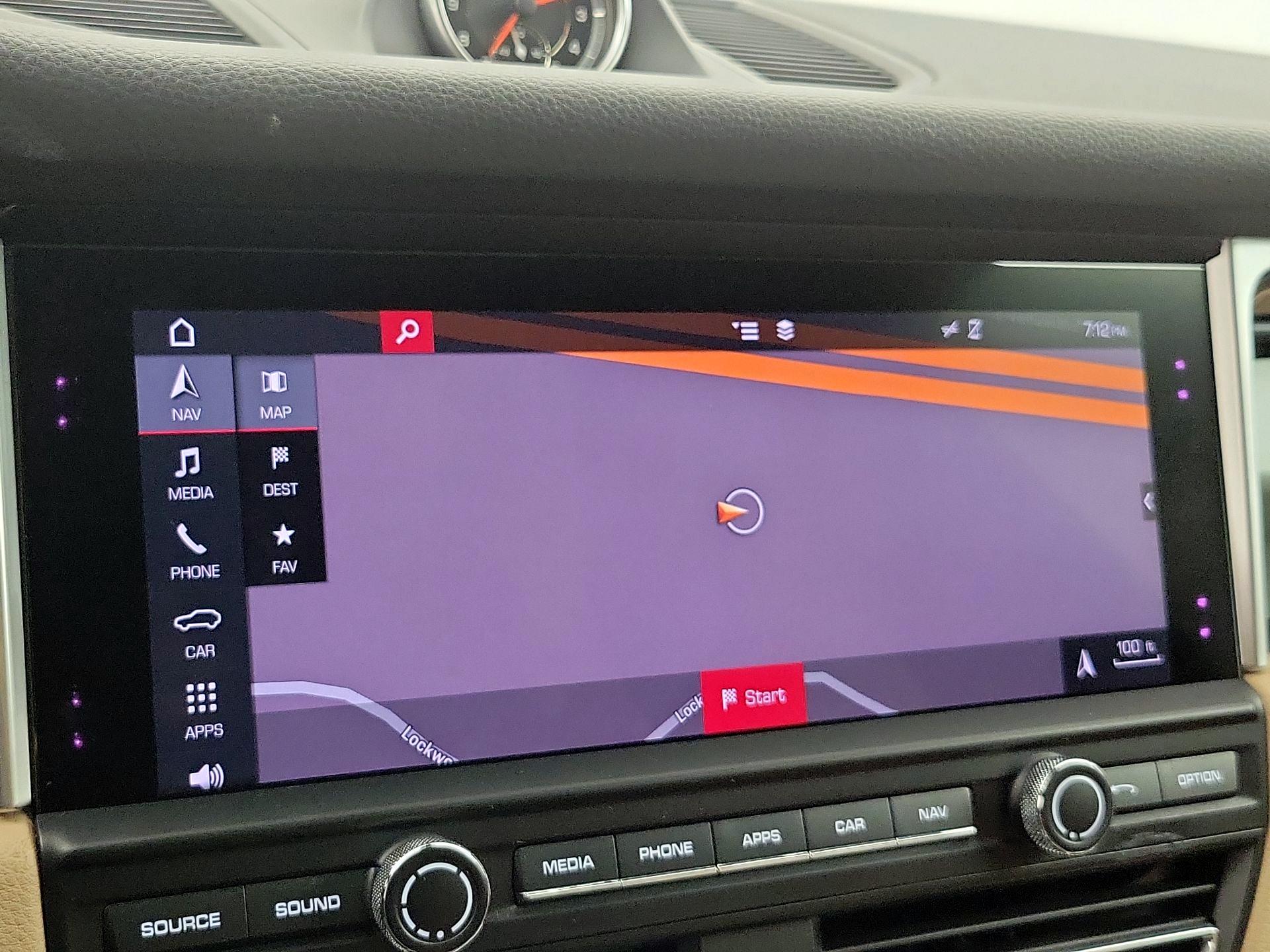 Thumbnail: 2019 Porsche Macan - 14