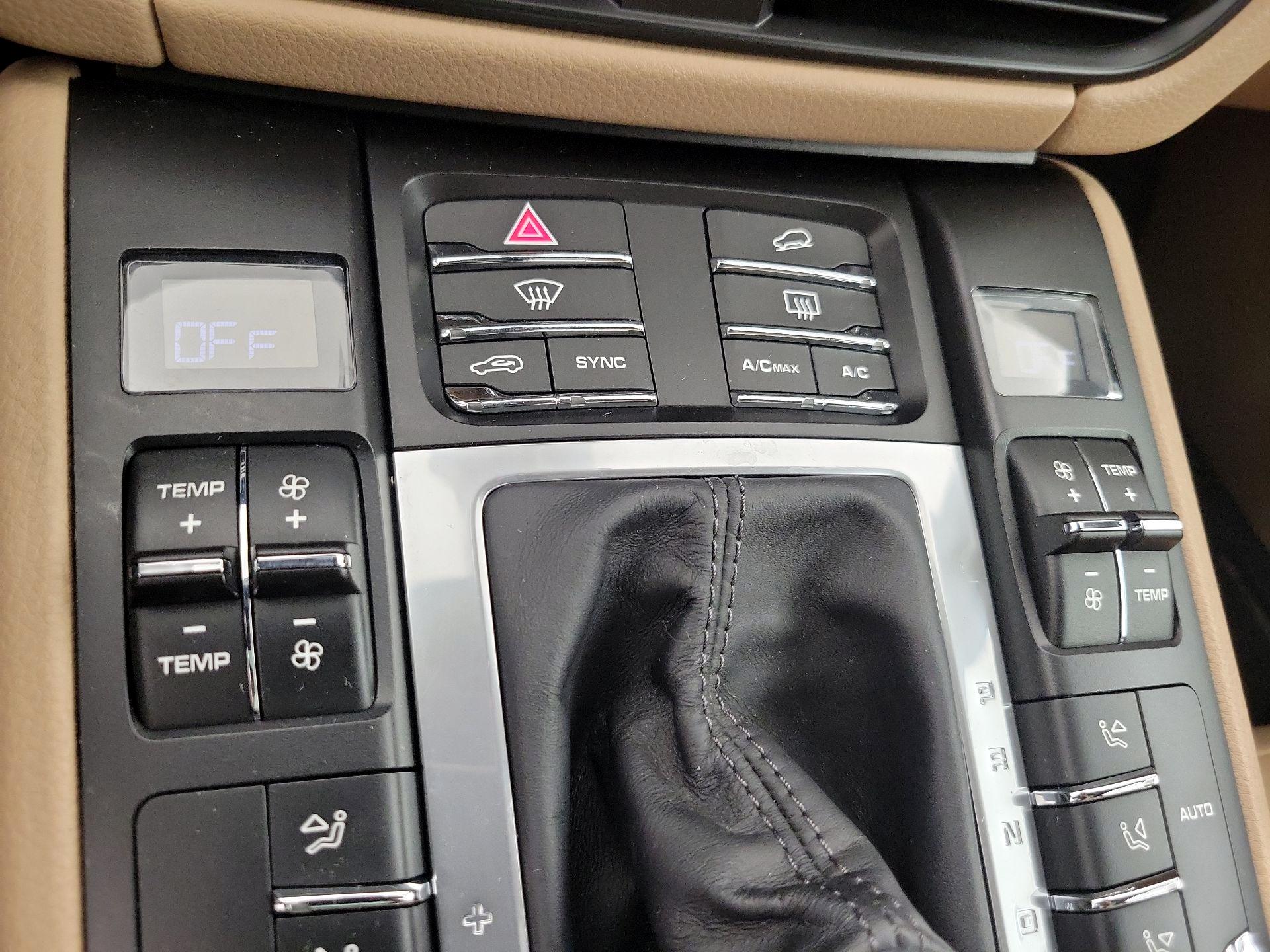 Thumbnail: 2019 Porsche Macan - 17