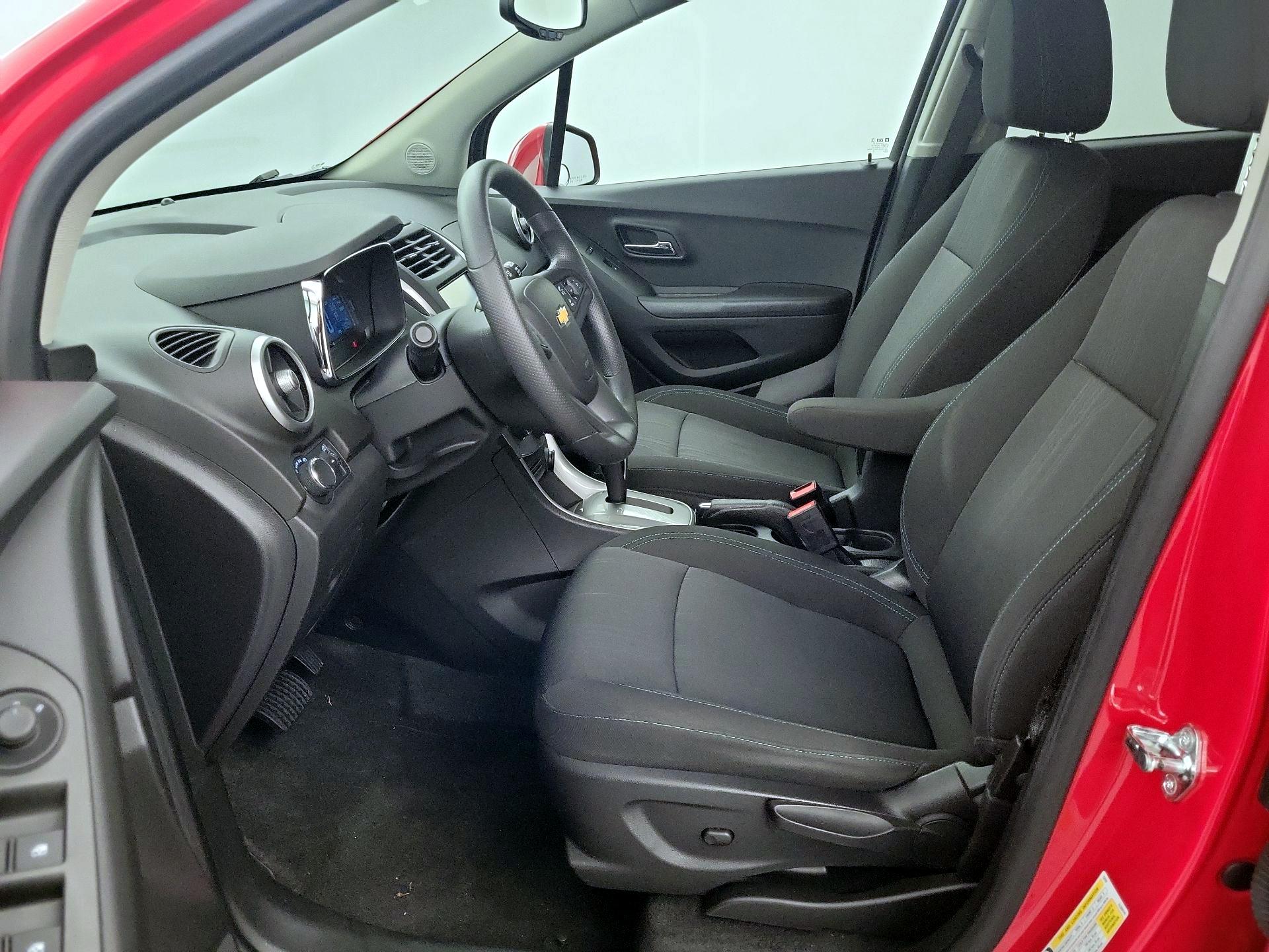 Thumbnail: 2015 Chevrolet Trax - 11