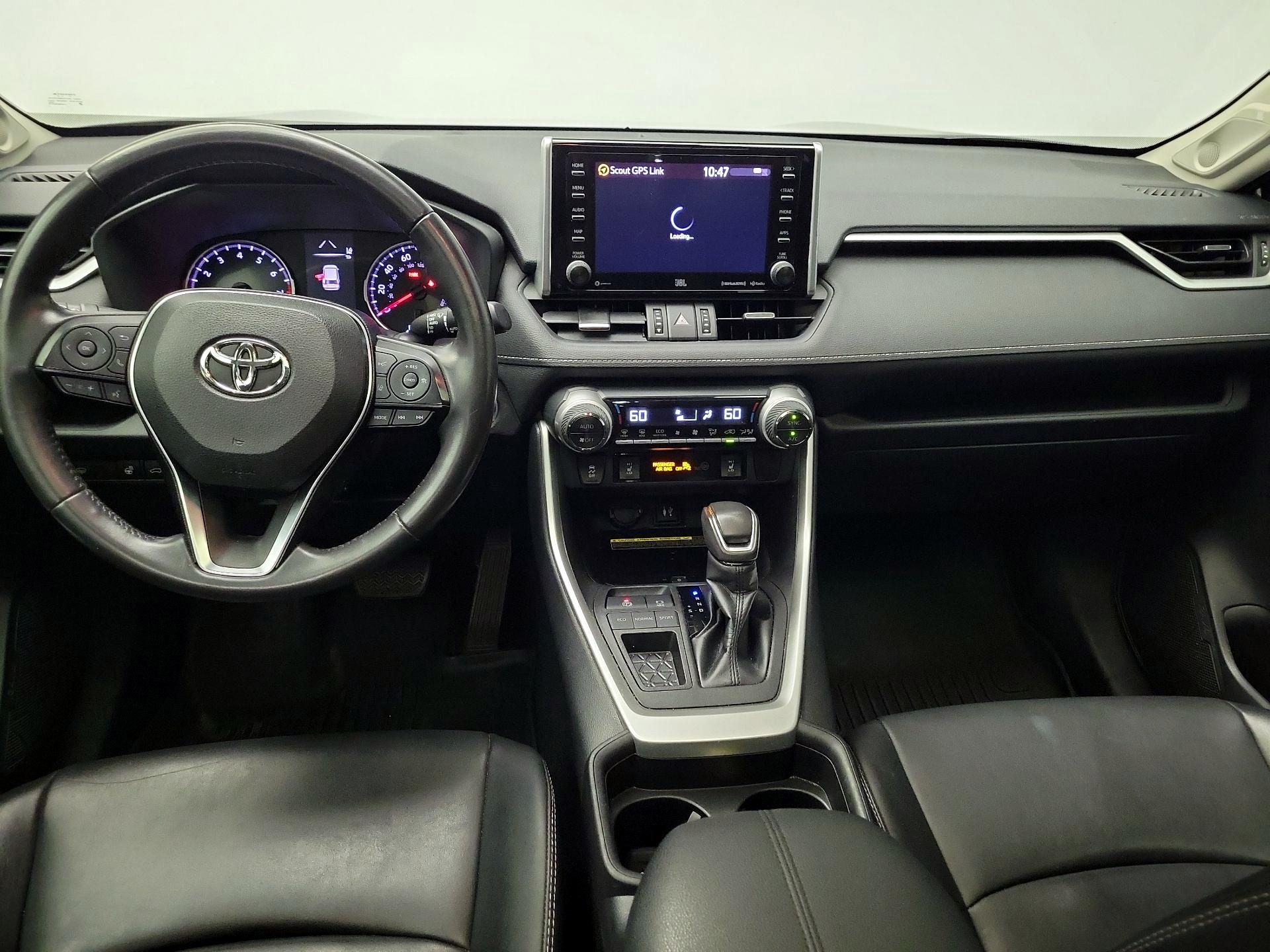 Thumbnail: 2019 Toyota RAV4 - 9