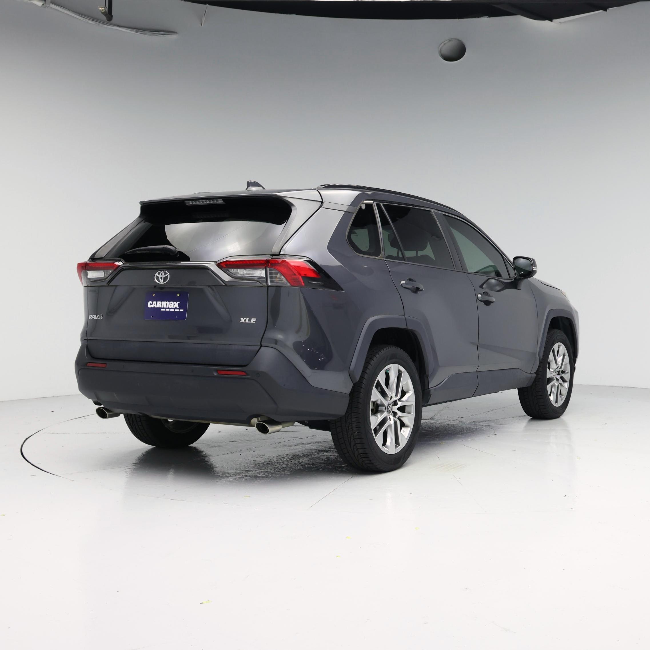 Thumbnail: 2019 Toyota RAV4 - 8