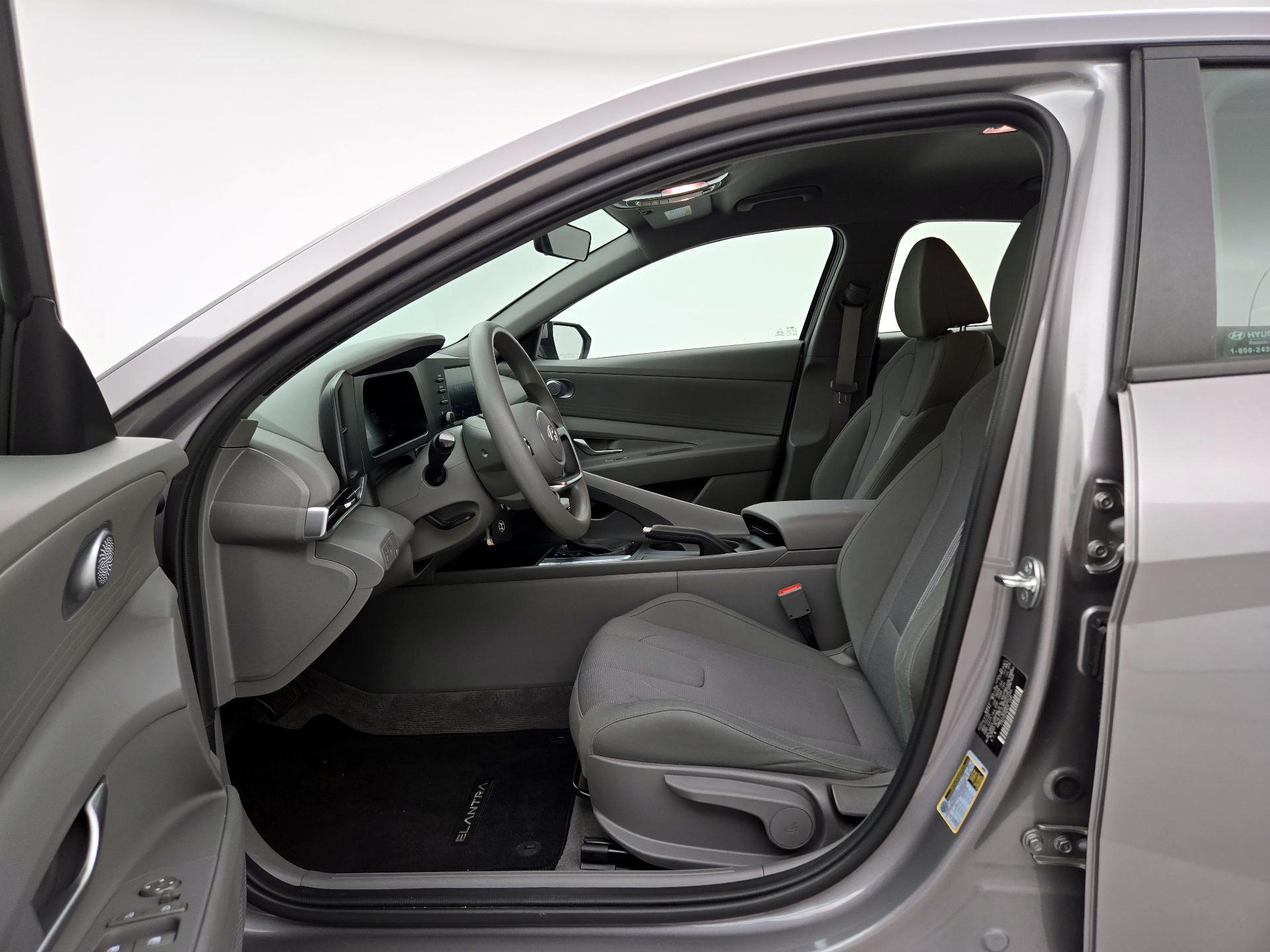 Thumbnail: 2024 Hyundai Elantra - 11