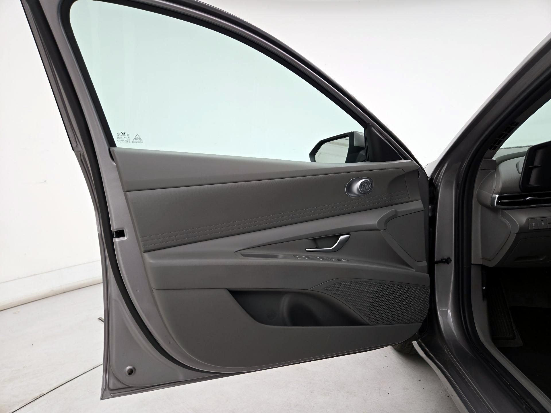 Thumbnail: 2024 Hyundai Elantra - 12