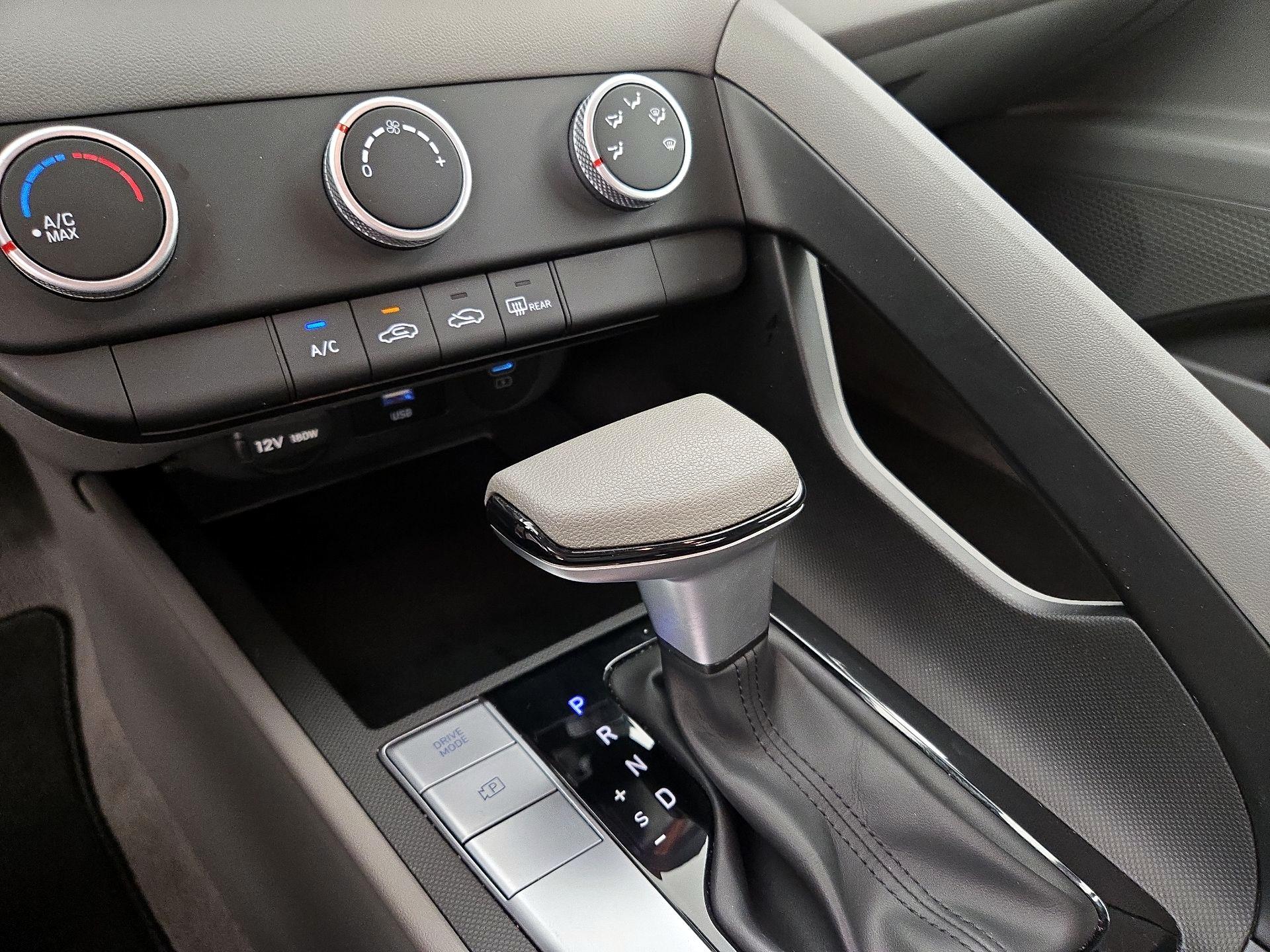 Thumbnail: 2024 Hyundai Elantra - 17
