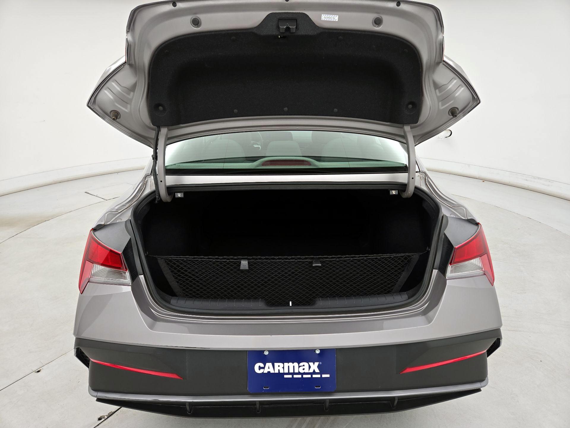 Thumbnail: 2024 Hyundai Elantra - 20