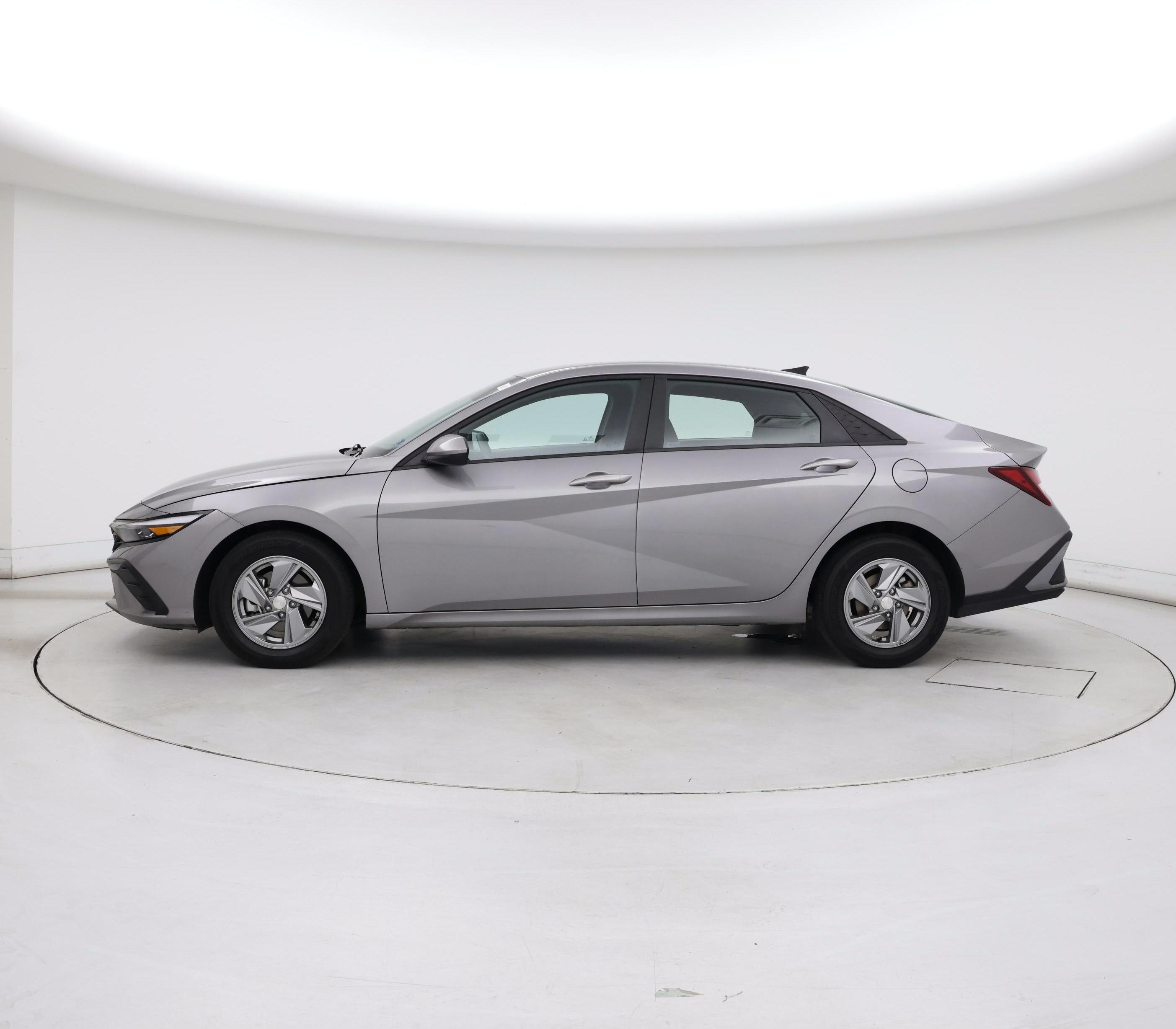 Thumbnail: 2024 Hyundai Elantra - 3