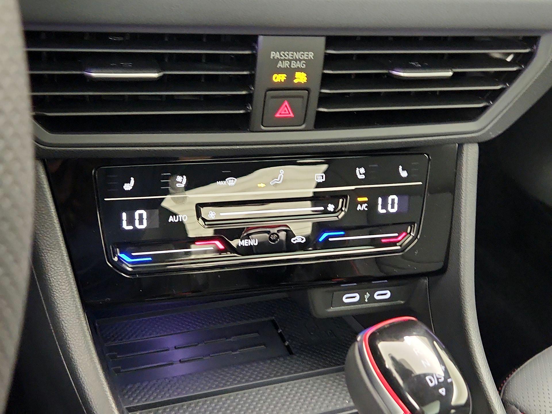 Thumbnail: 2025 Volkswagen Jetta - 16