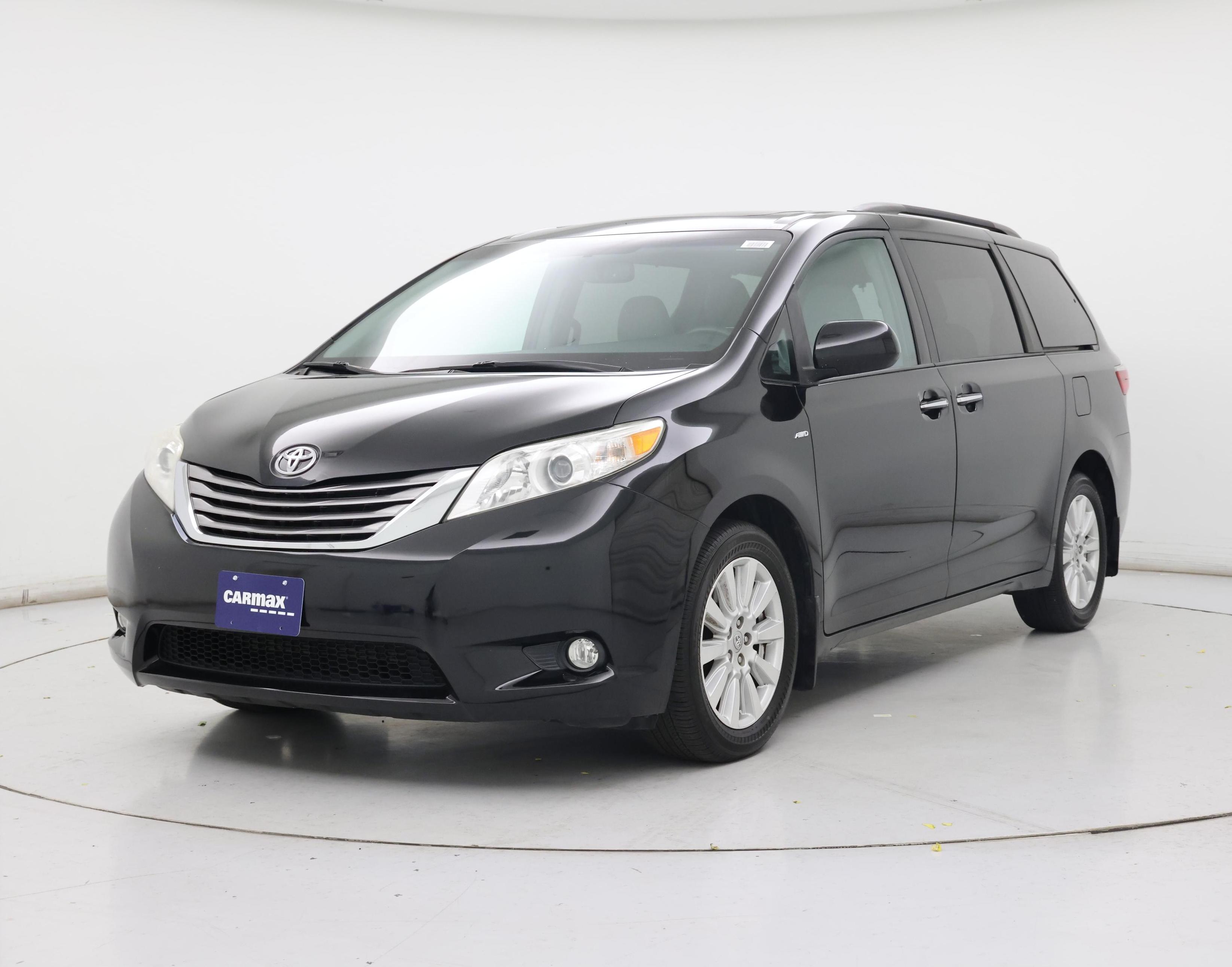 Thumbnail: 2017 Toyota Sienna - 4
