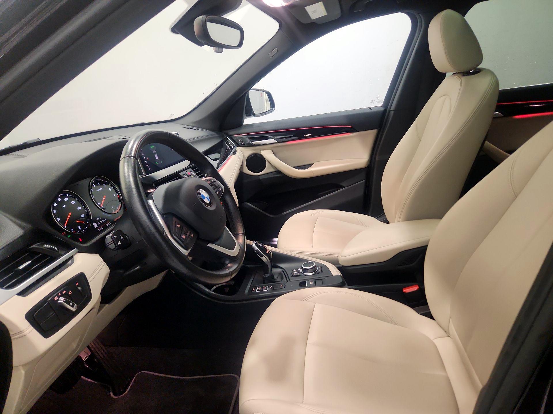 Thumbnail: 2022 BMW X1 - 11