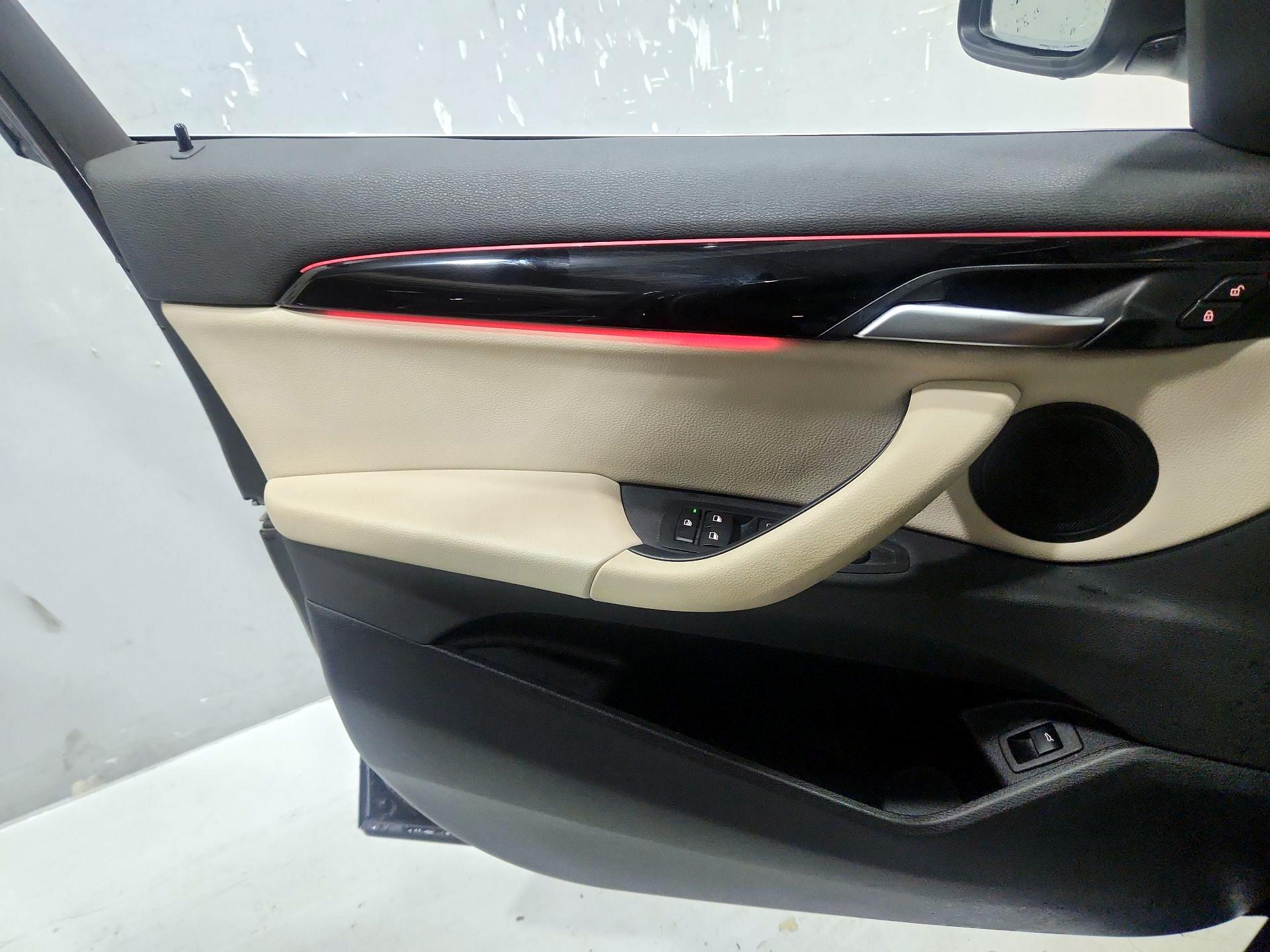 Thumbnail: 2022 BMW X1 - 12