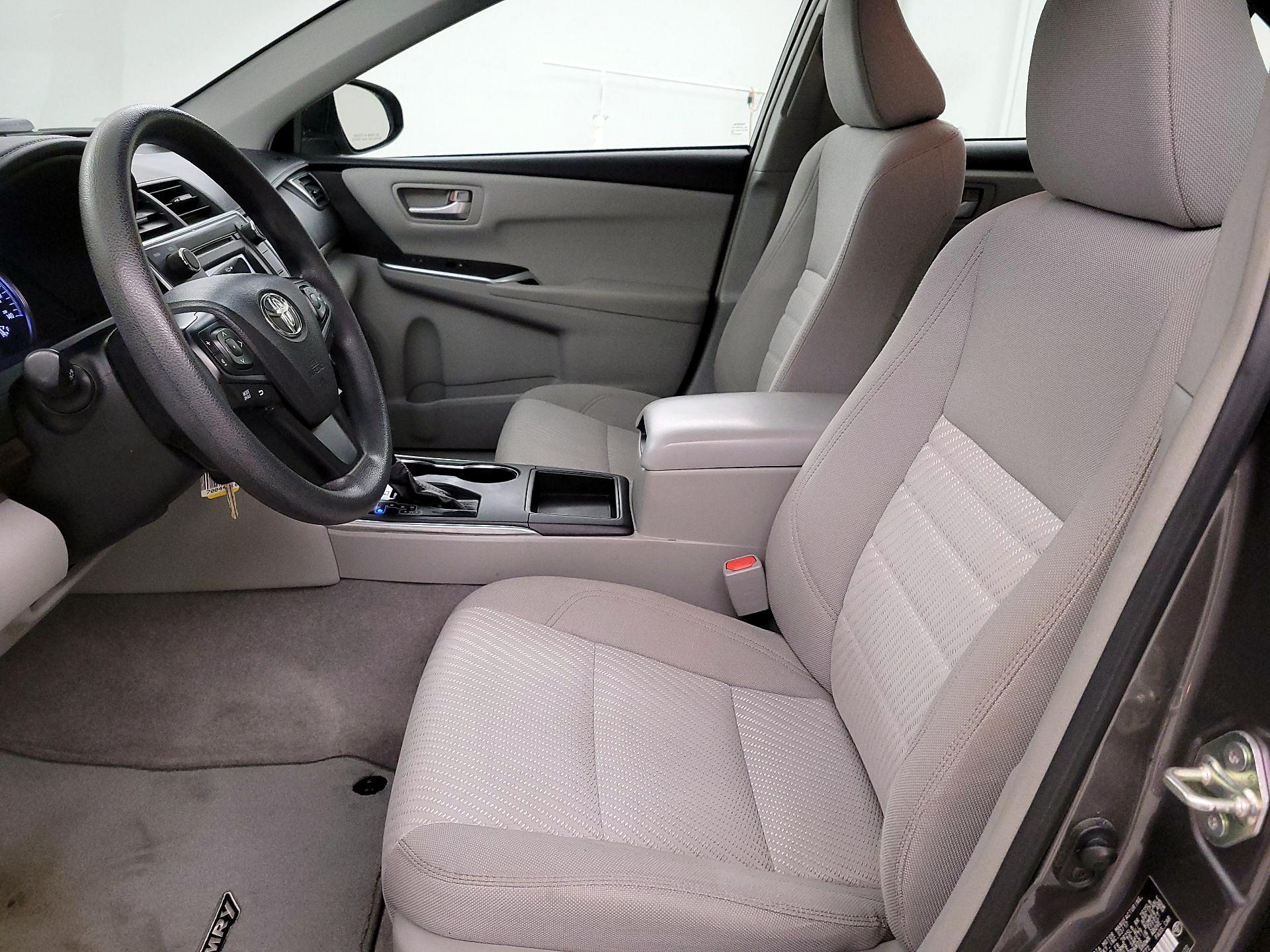Thumbnail: 2017 Toyota Camry - 11