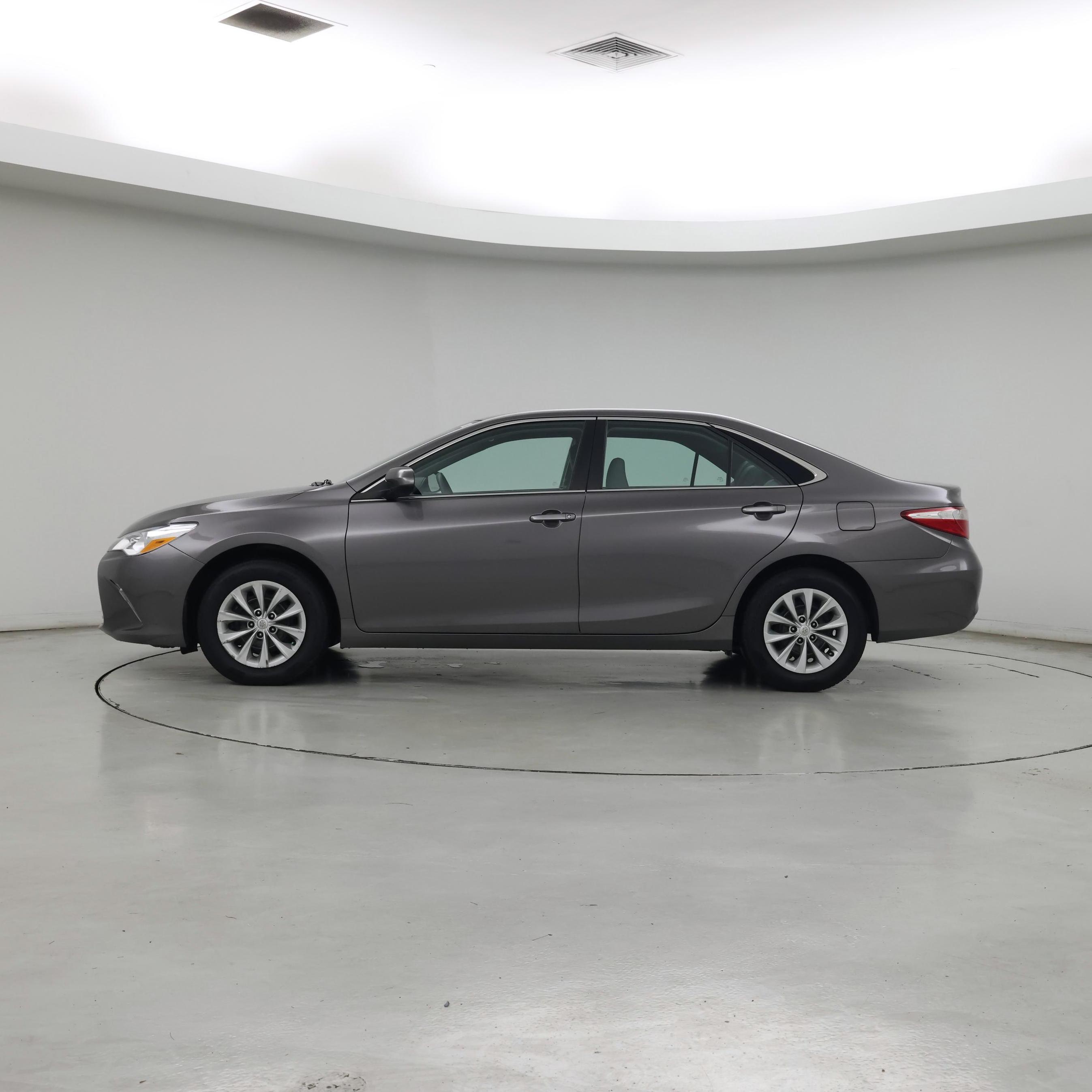 Thumbnail: 2017 Toyota Camry - 3