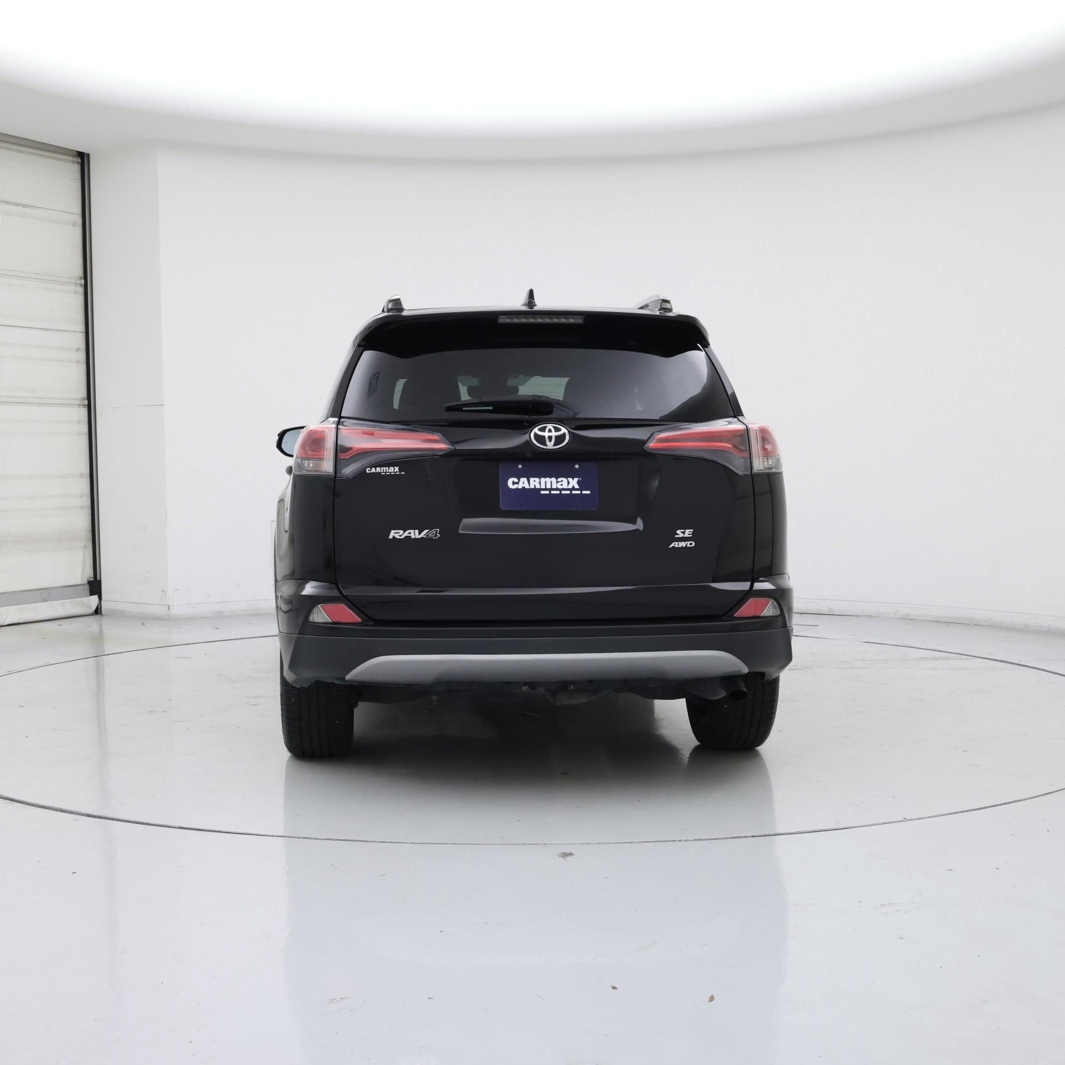 Thumbnail: 2017 Toyota RAV4 - 6