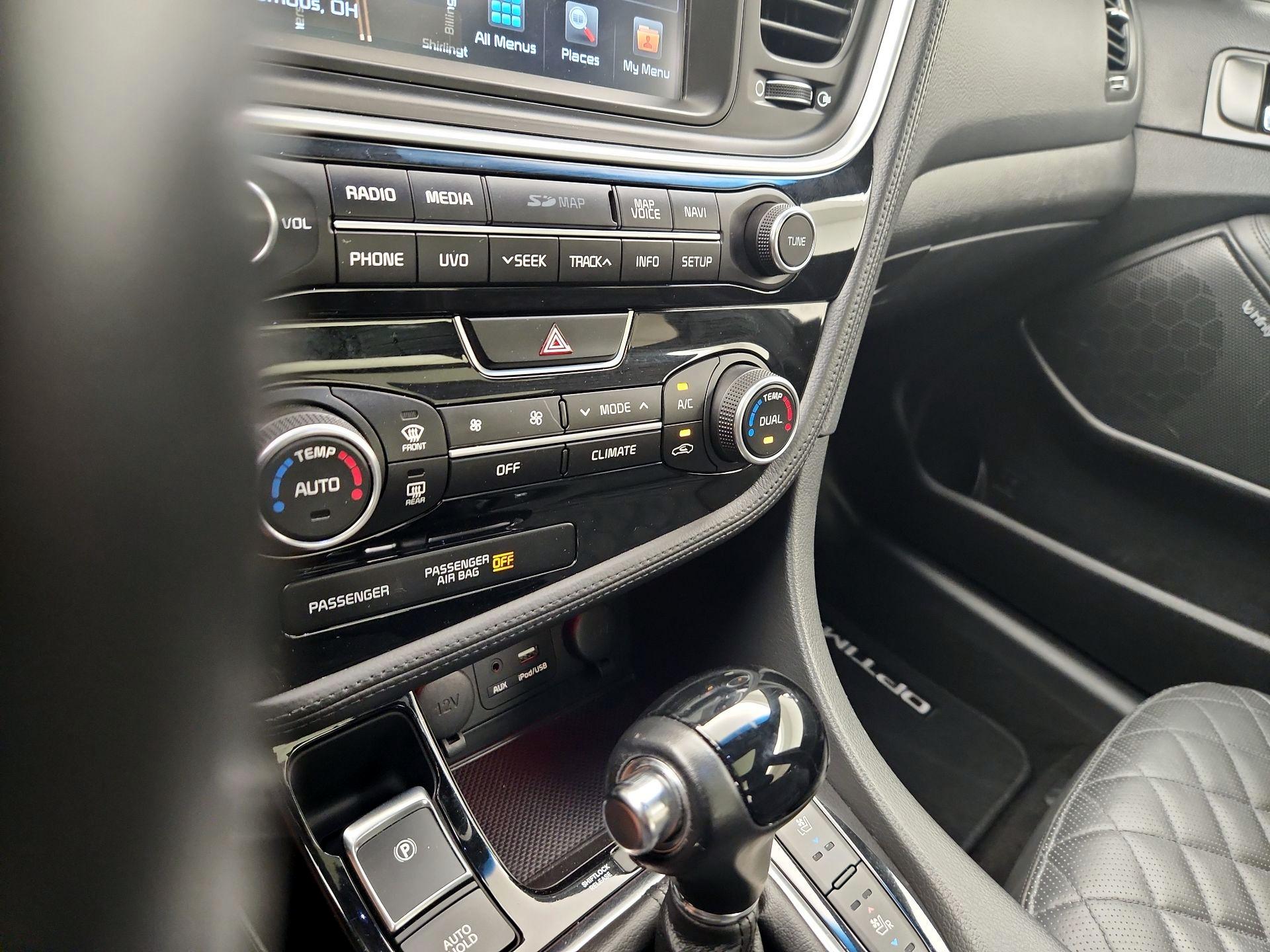 Thumbnail: 2015 Kia Optima - 16