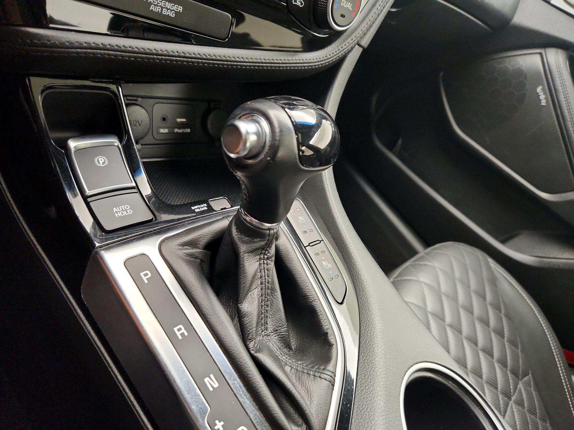 Thumbnail: 2015 Kia Optima - 17